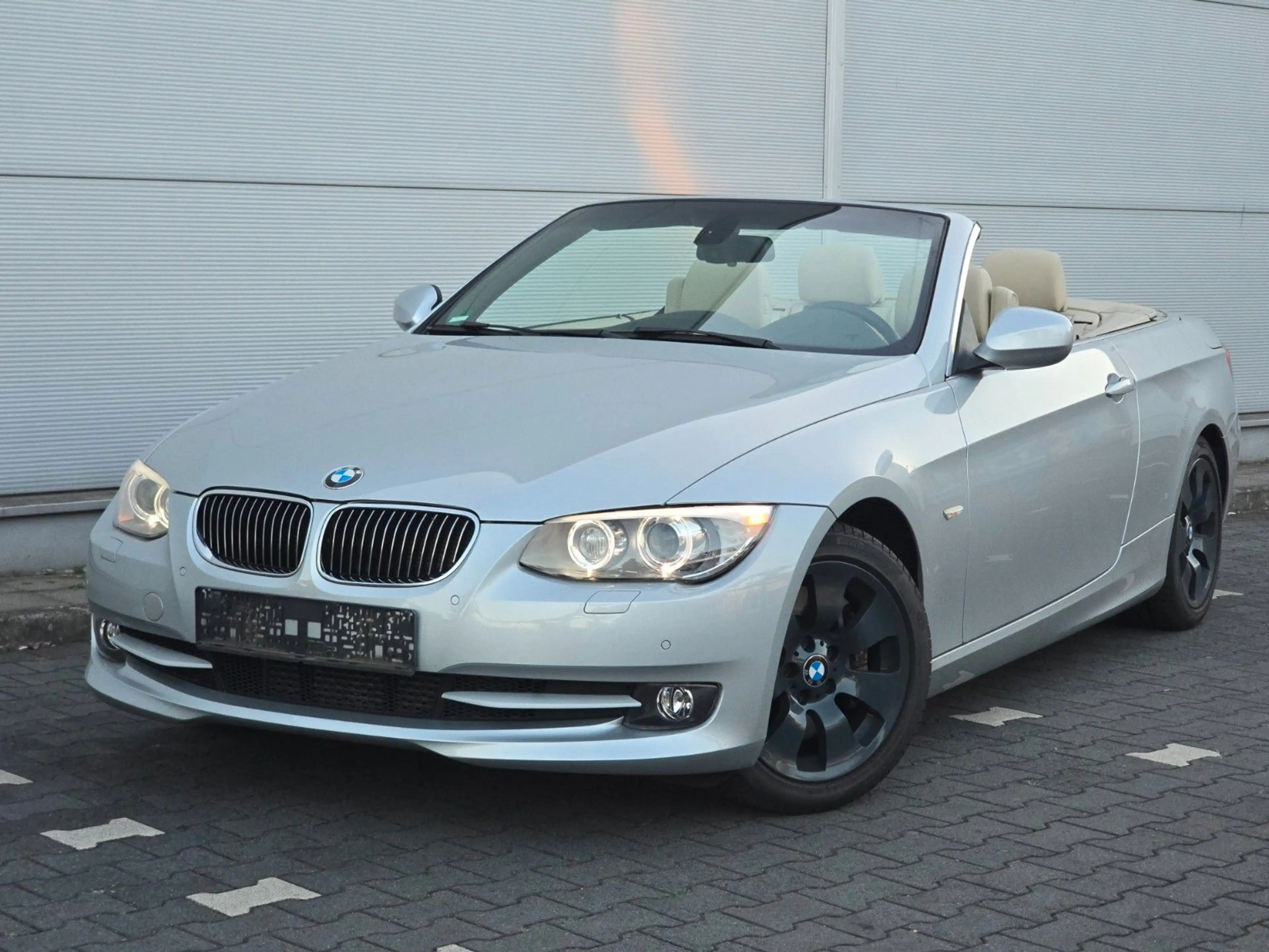 BMW 335 i Cabrio — photo 5