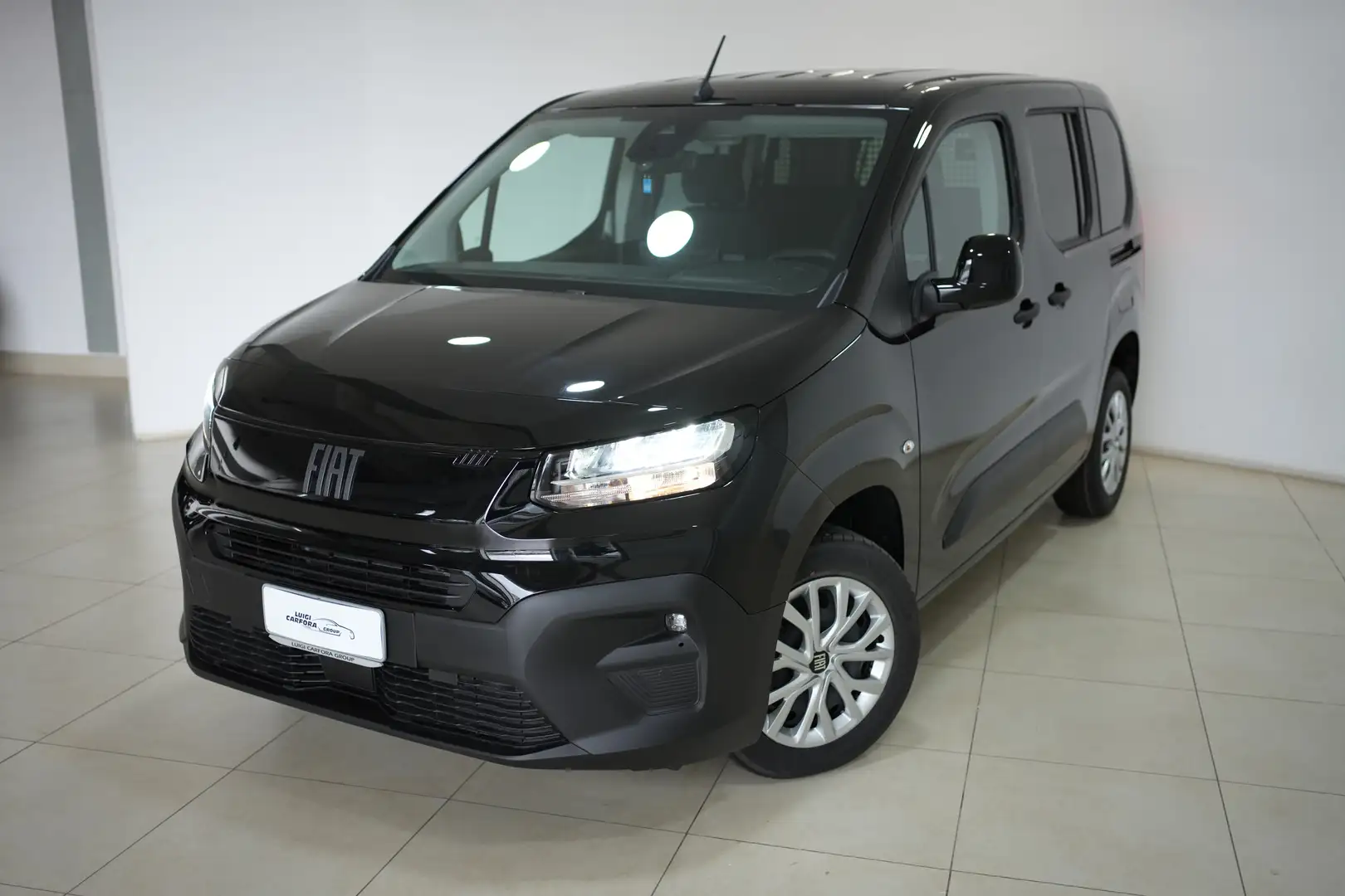 Fiat Doblo 1.5 BlueHdi 130CV Combi N1 Negro - 1