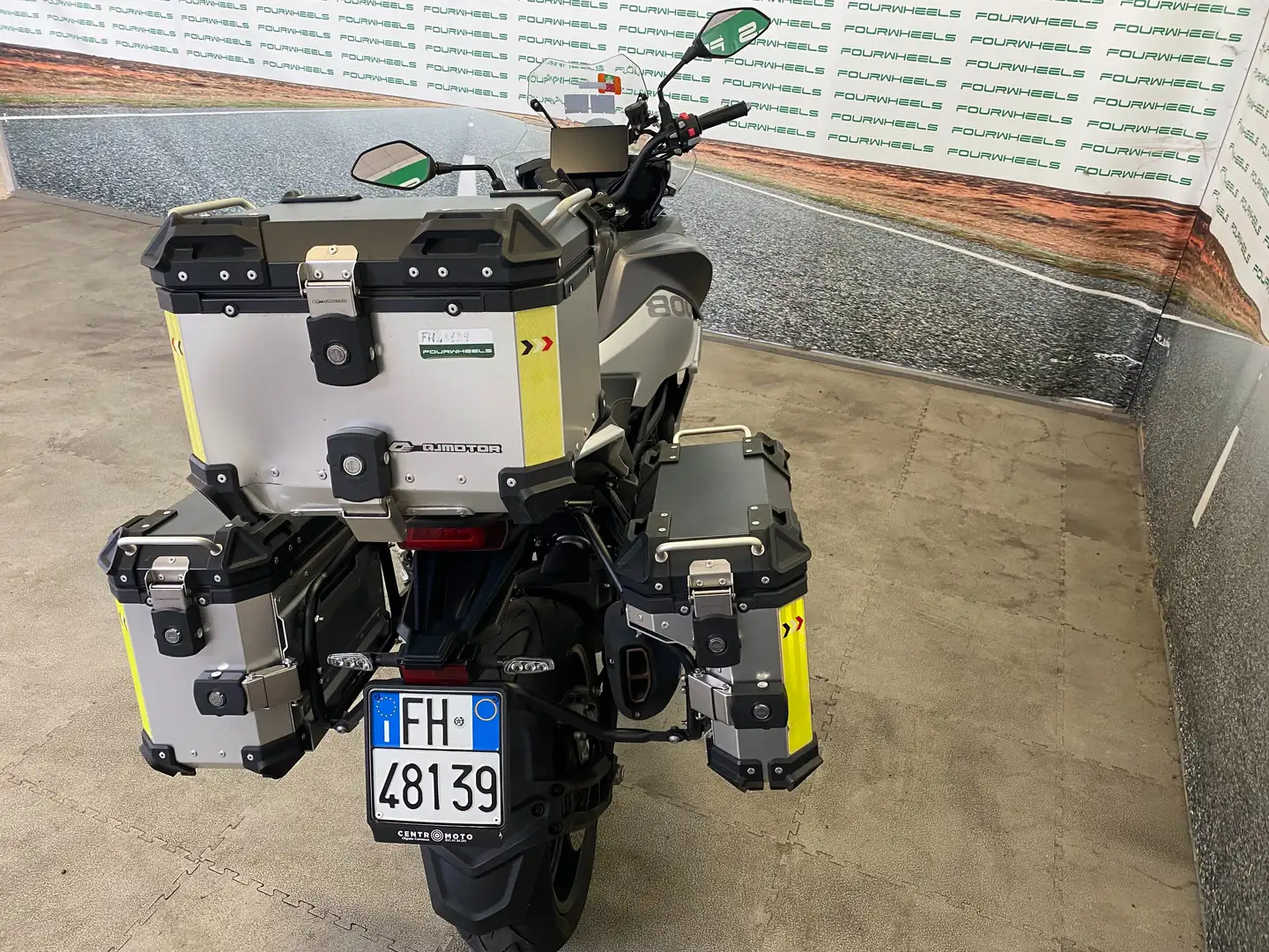 QJ Motor test drive gratuito - 2