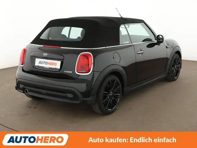 MINI Convertible view 6