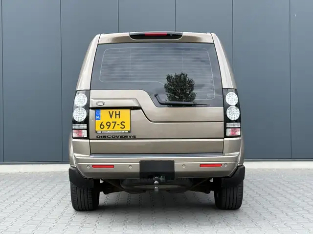 Land Rover Discovery view 8