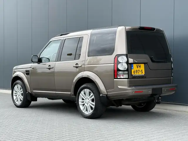 Land Rover Discovery view 11