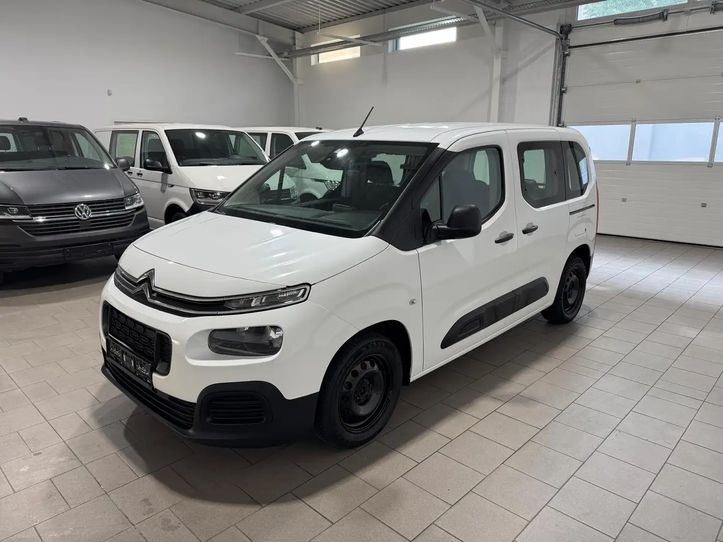 Citroen Berlingo 1.2T Live M, PDC,Klima,2 Schiebet. Weiß - 1