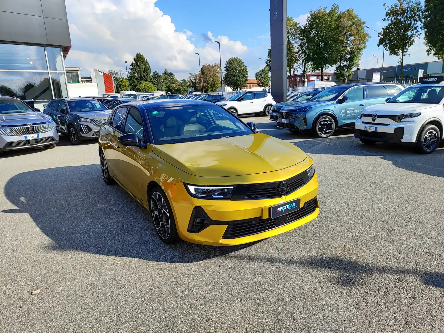 Opel Astra 1.5 Diesel 130cv AT8 ULTIMATE USATO GARANTITO Oro - 1