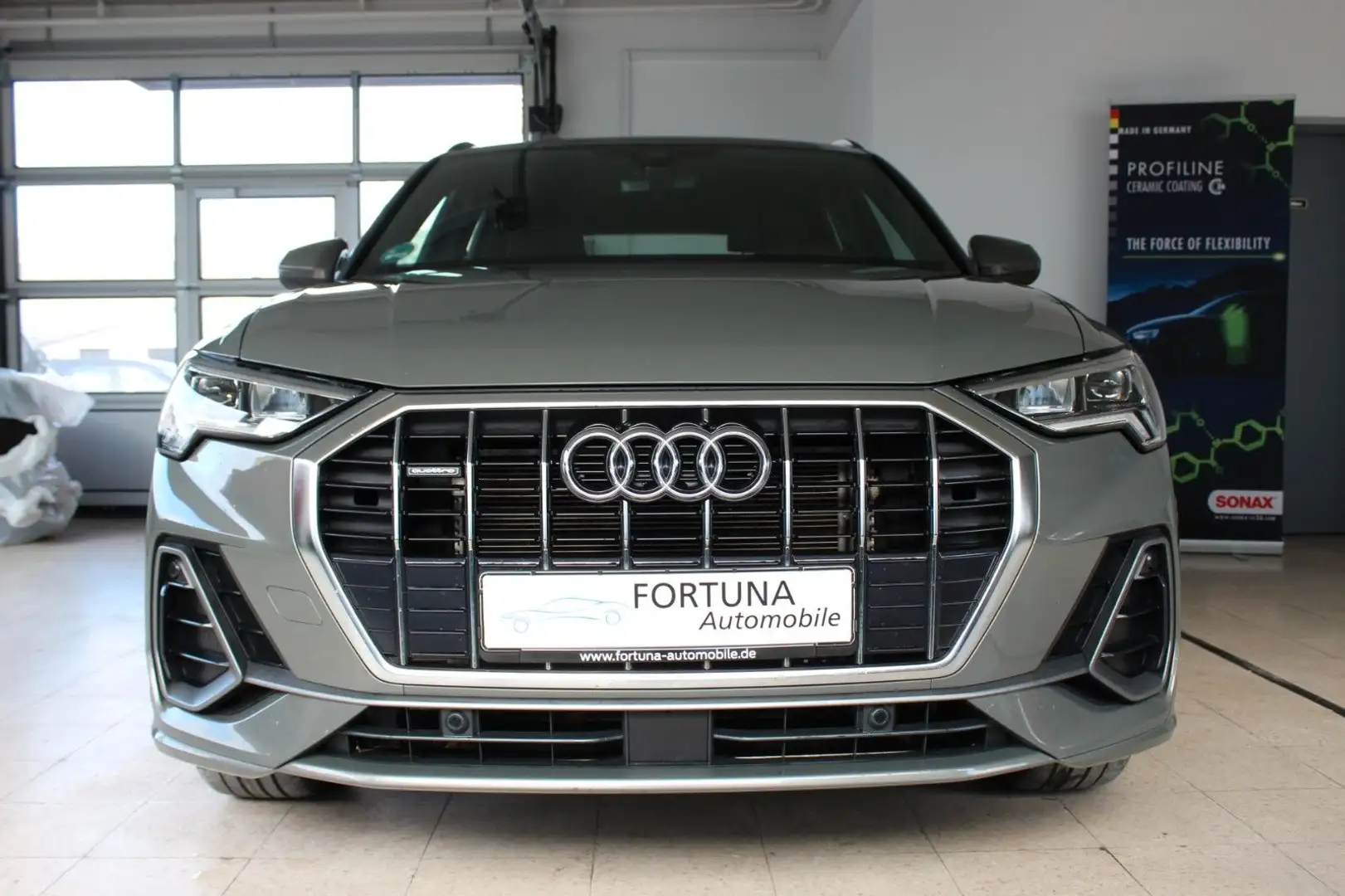 Audi Q3 35 TDI quattro S line AHK Kamera LED Navi Gris - 2