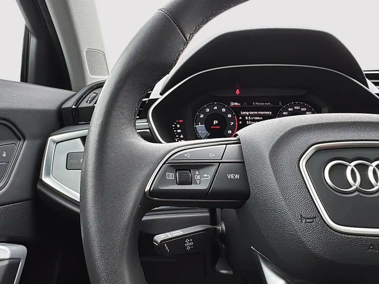 Audi Q3 снимка Audi Q3