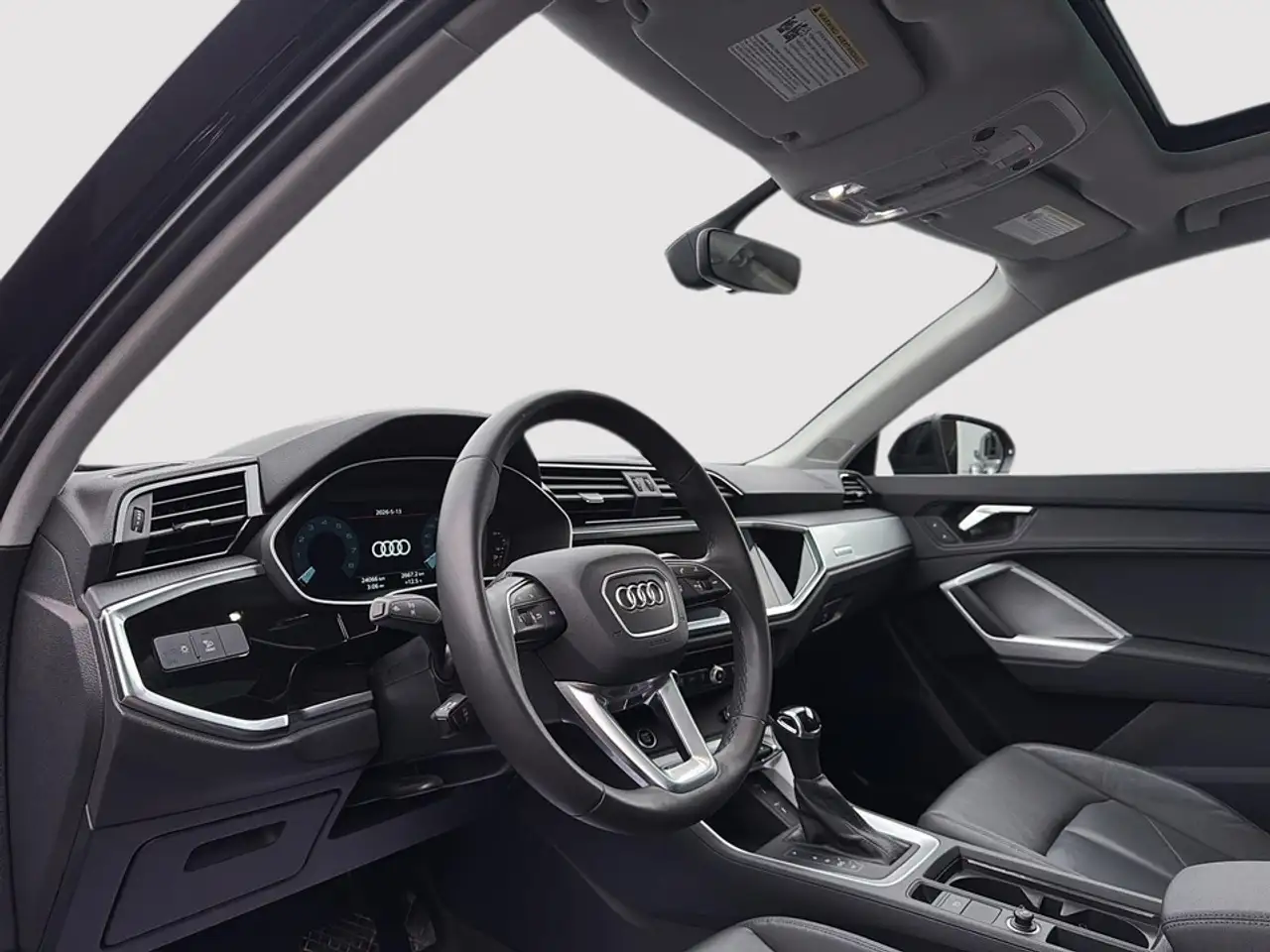 Audi Q3 снимка Audi Q3