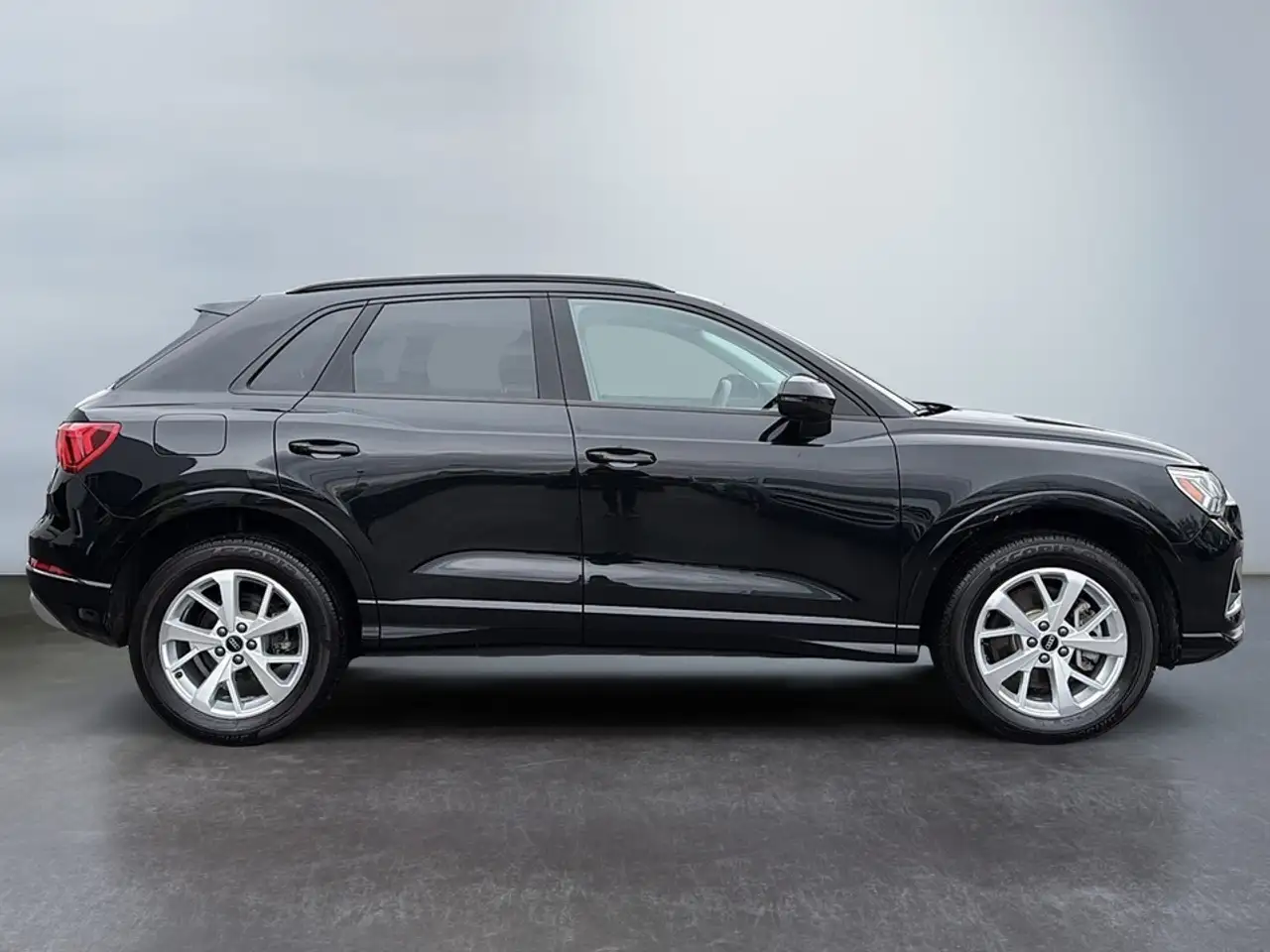 Audi Q3 снимка Audi Q3