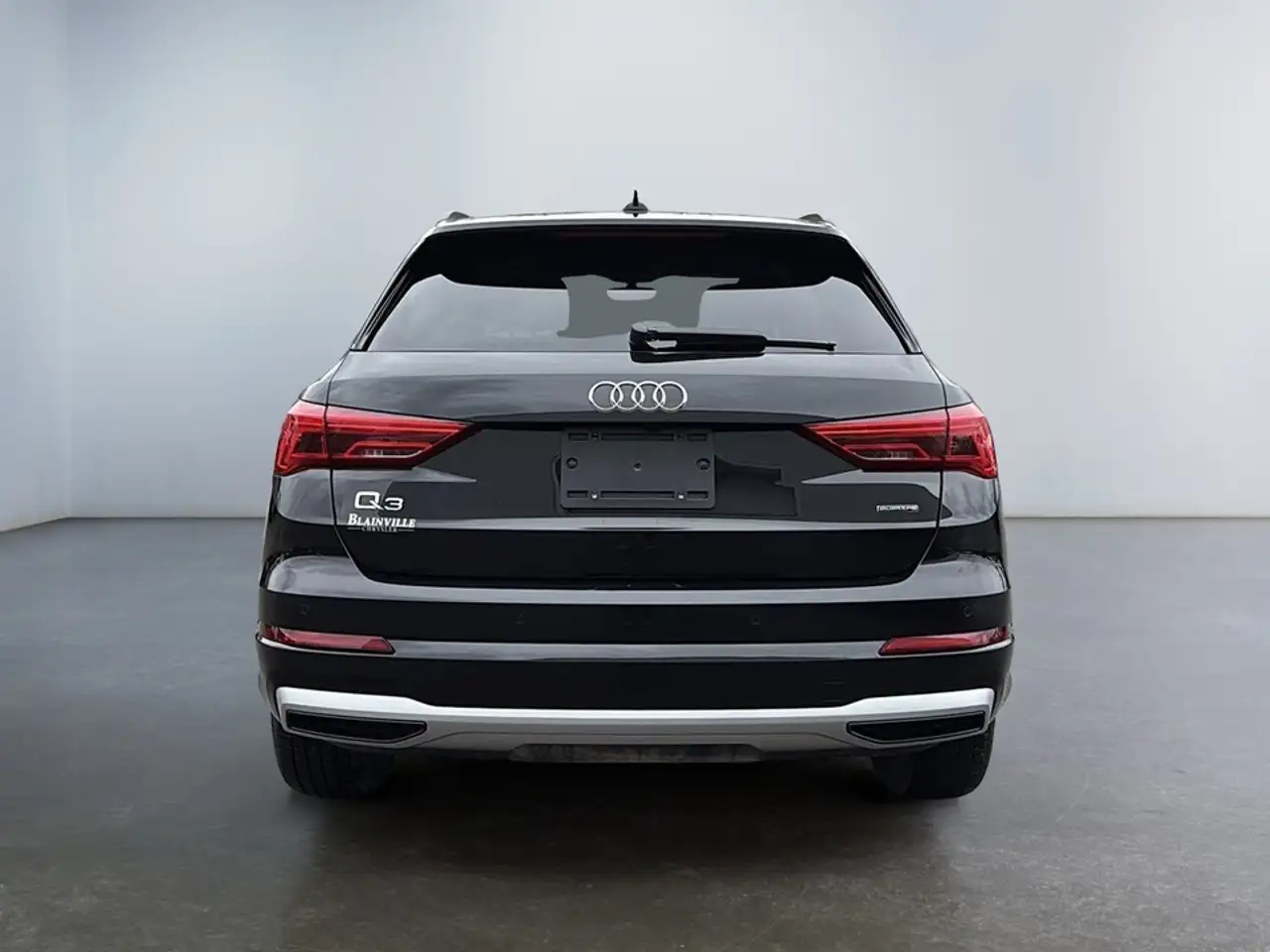 Audi Q3 снимка Audi Q3