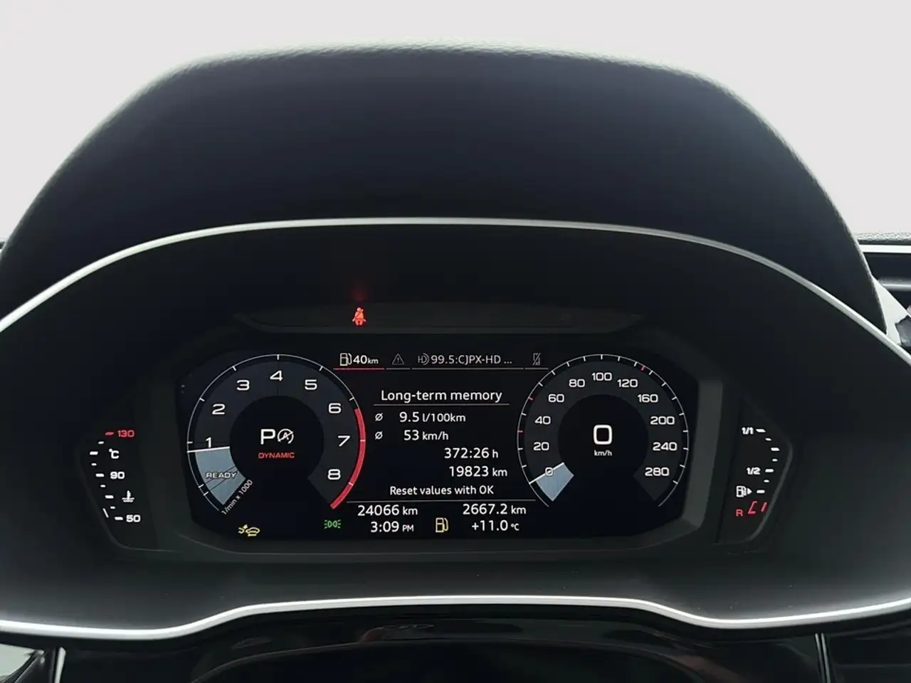 Audi Q3 снимка Audi Q3