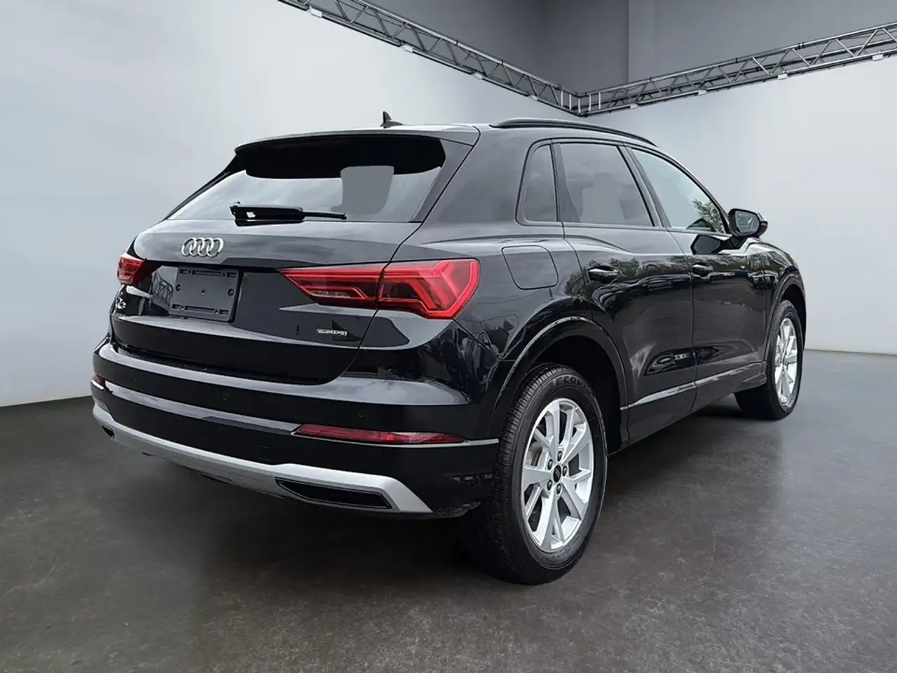 Audi Q3 снимка Audi Q3