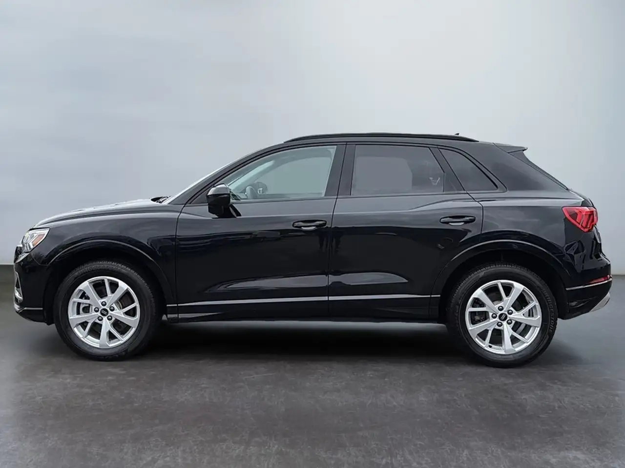 Audi Q3 снимка Audi Q3