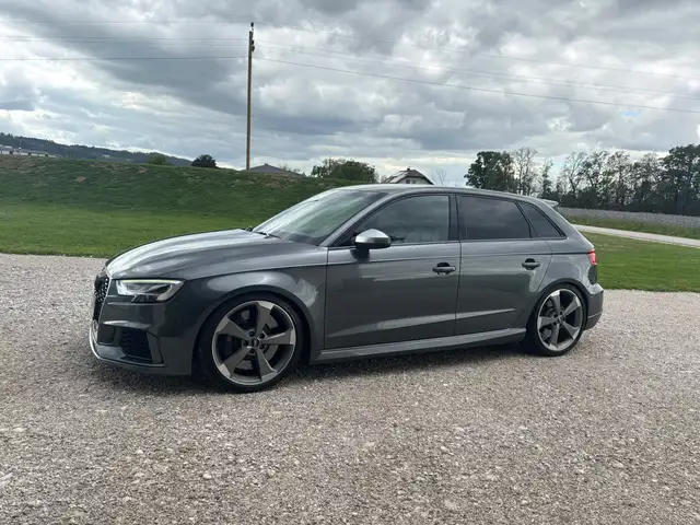 Audi RS3 view 3
