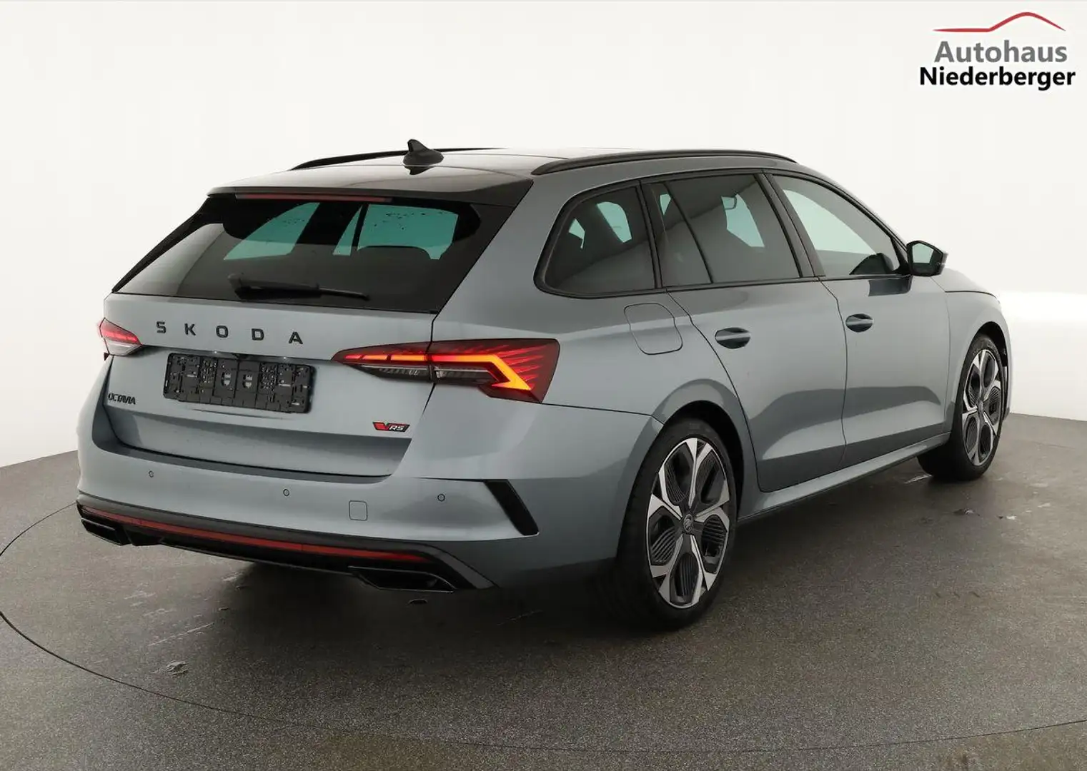 Skoda Octavia Combi RS 2.0 TSI DSG, Sonderlackierung, Pano, A... Grau - 2