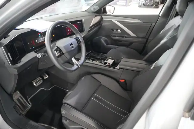 Opel Astra view 15