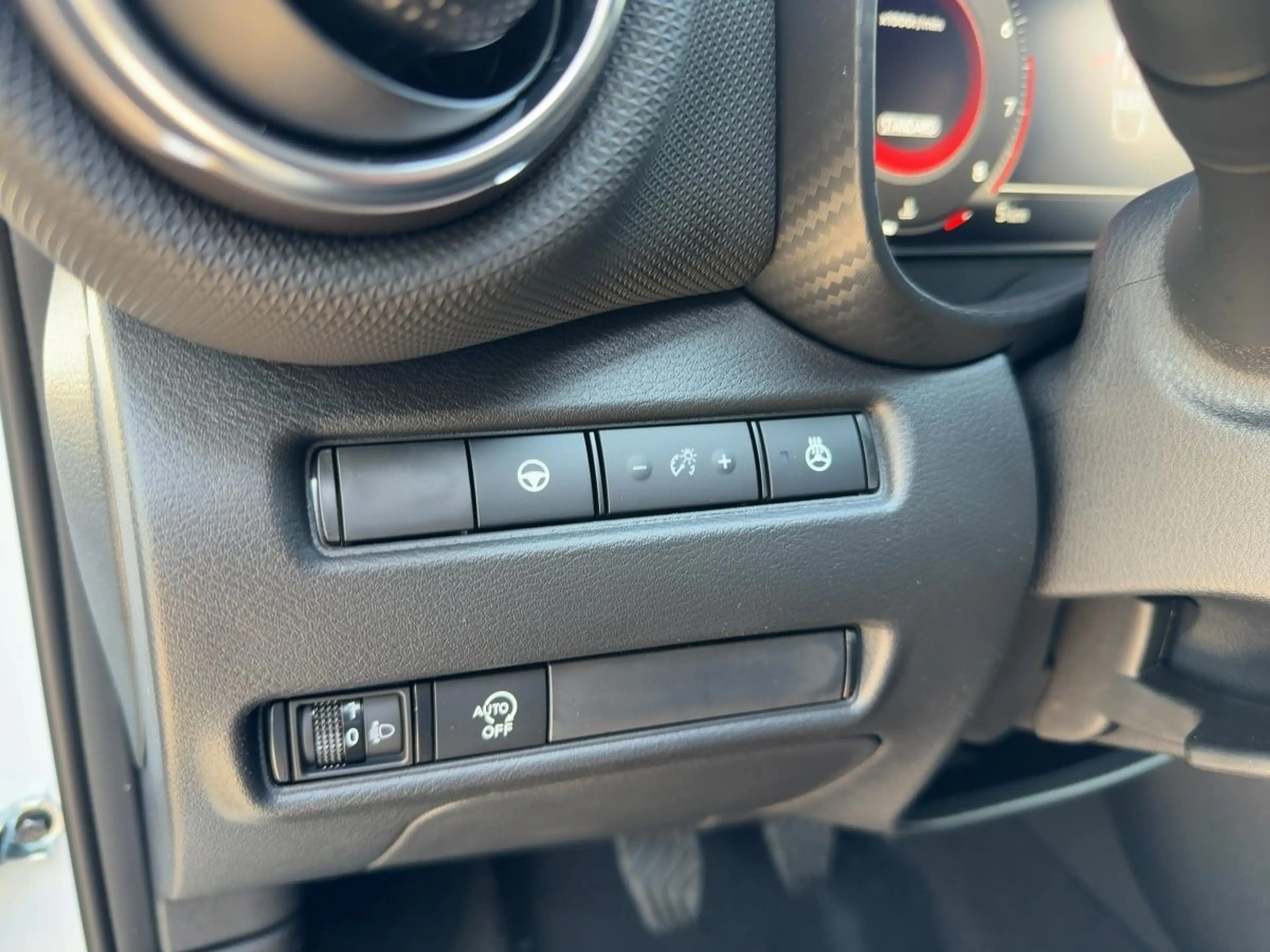 Nissan Juke 1.0 DIG-T N-Connecta LED|SHZ|LHZ|Kam — photo 13
