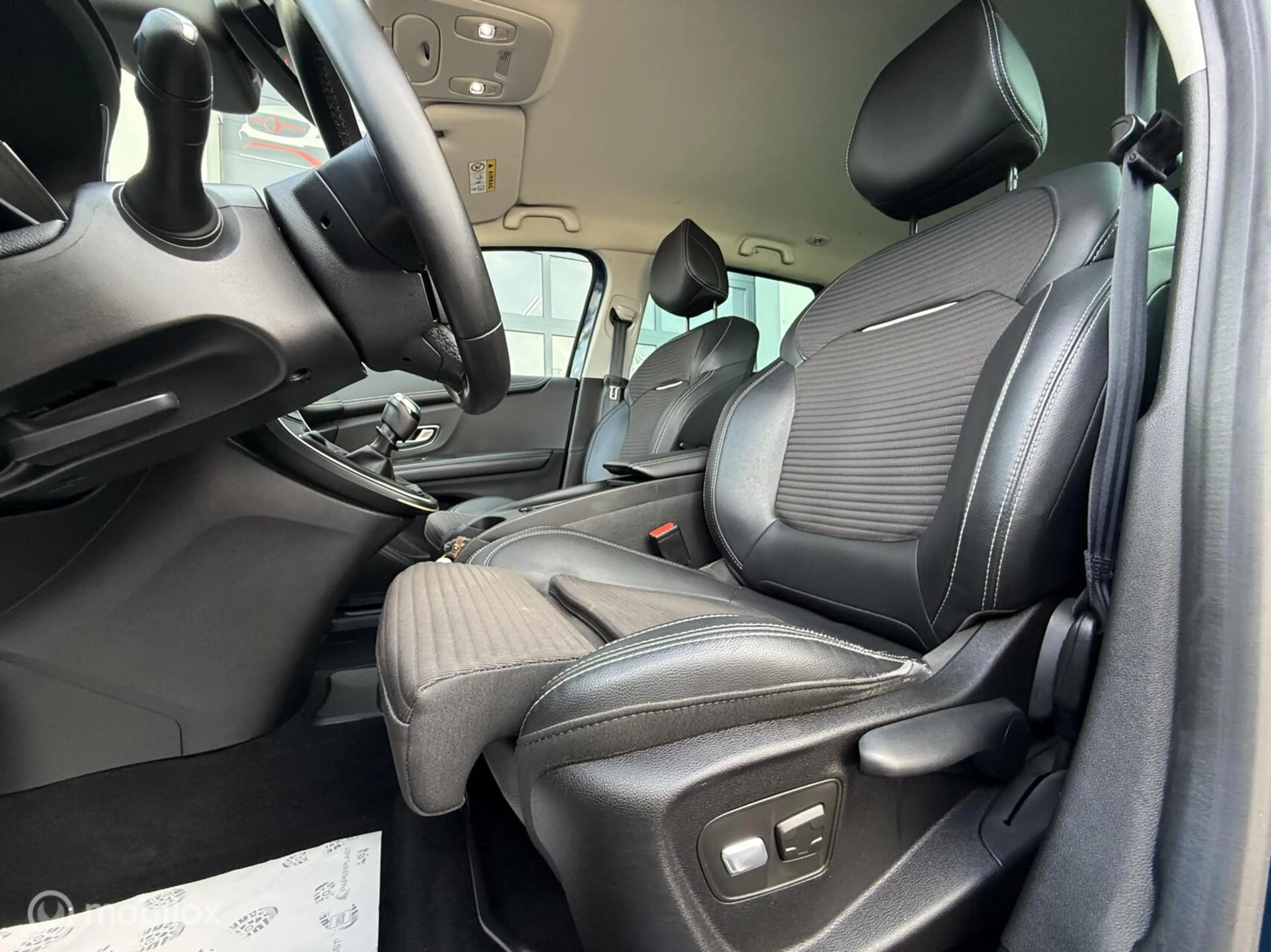 Renault Grand Scenic 1.3 TCe Bose 7p. Trekhk Camera Gr-Navi — photo 4