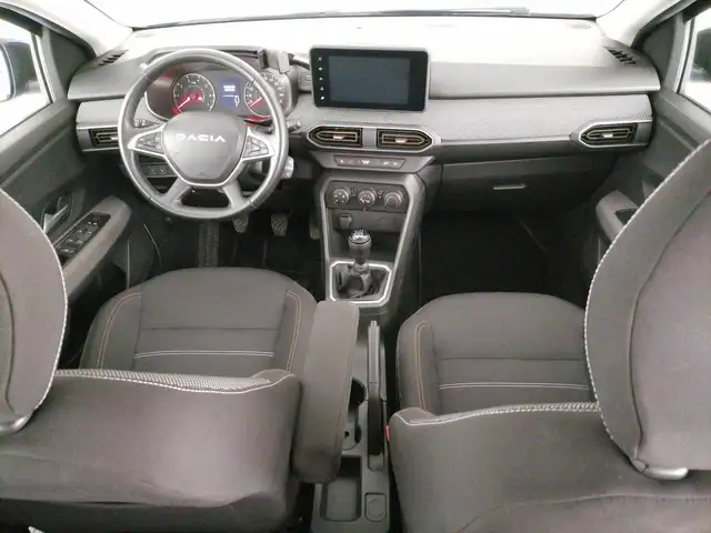 Dacia Sandero view 9