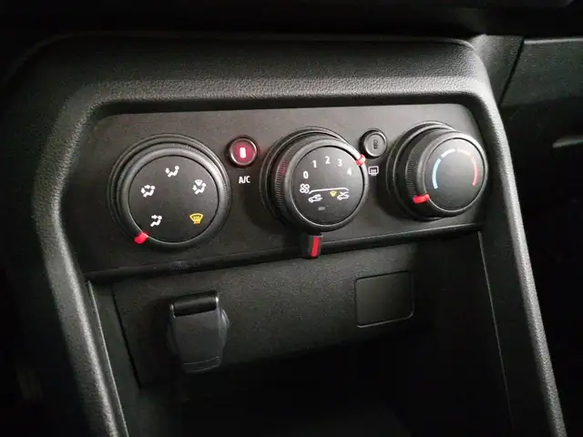 Dacia Sandero view 14