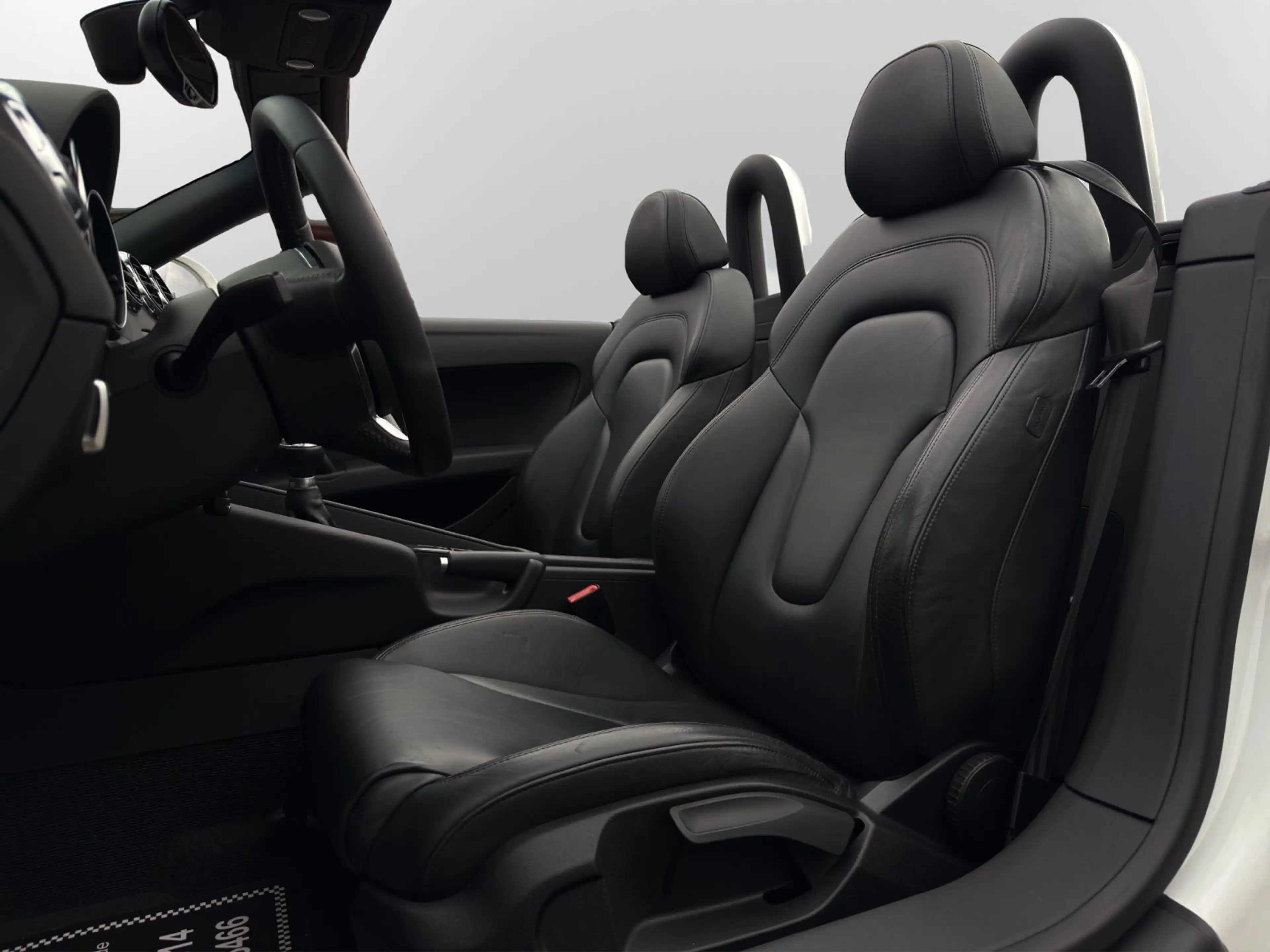 Audi TT Roadster 2.0 TFSI S line *19"-ALU*LEDER*2.HAN — photo 9