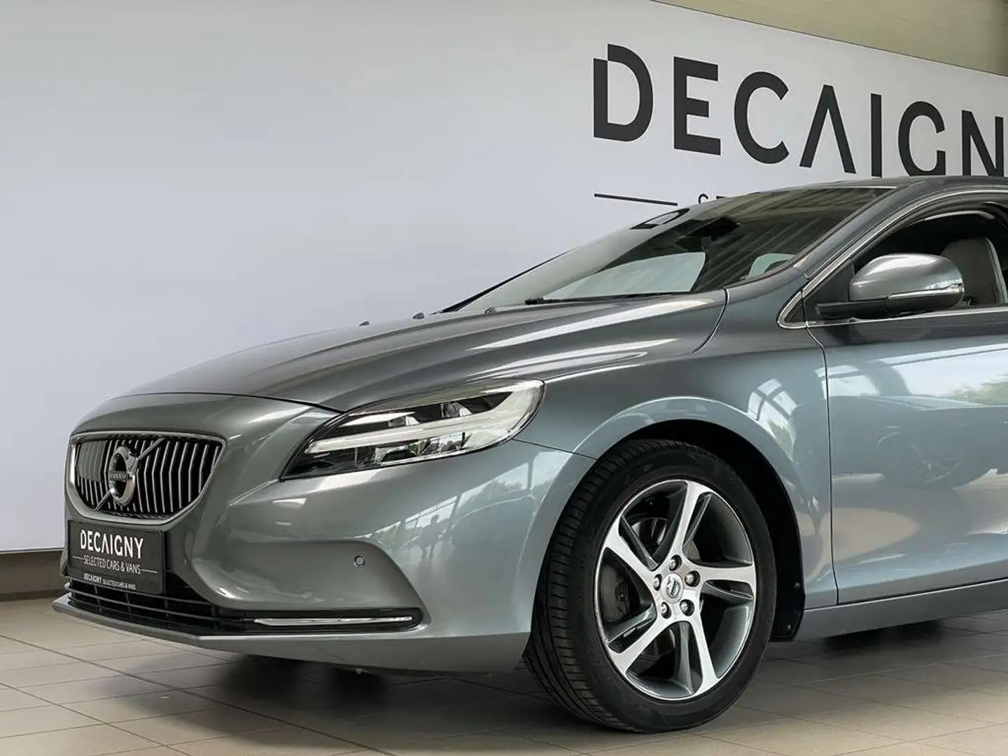 Volvo V40 2.0 T2 Inscription *Leder*Trekhaak*Navigatie Gris - 2