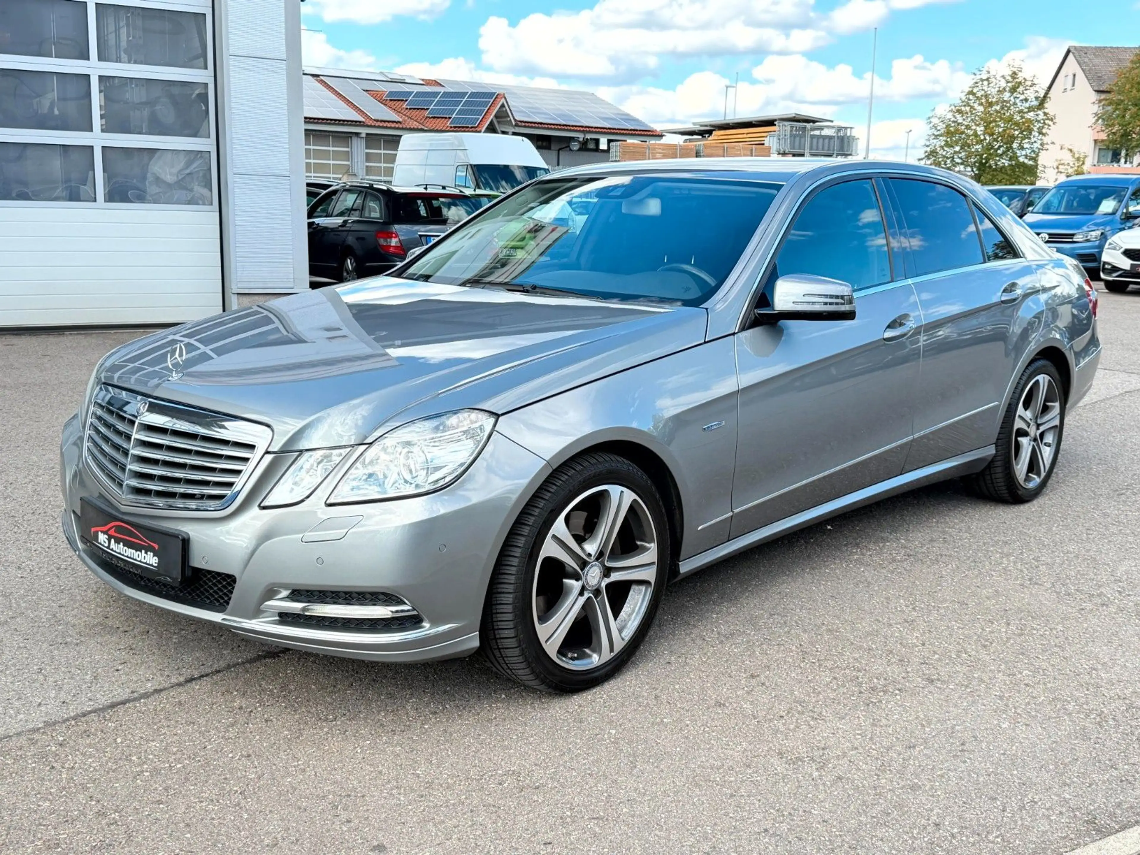 Mercedes-Benz E 250 CGI Automatik Elegance Limousine Navi_Xeno