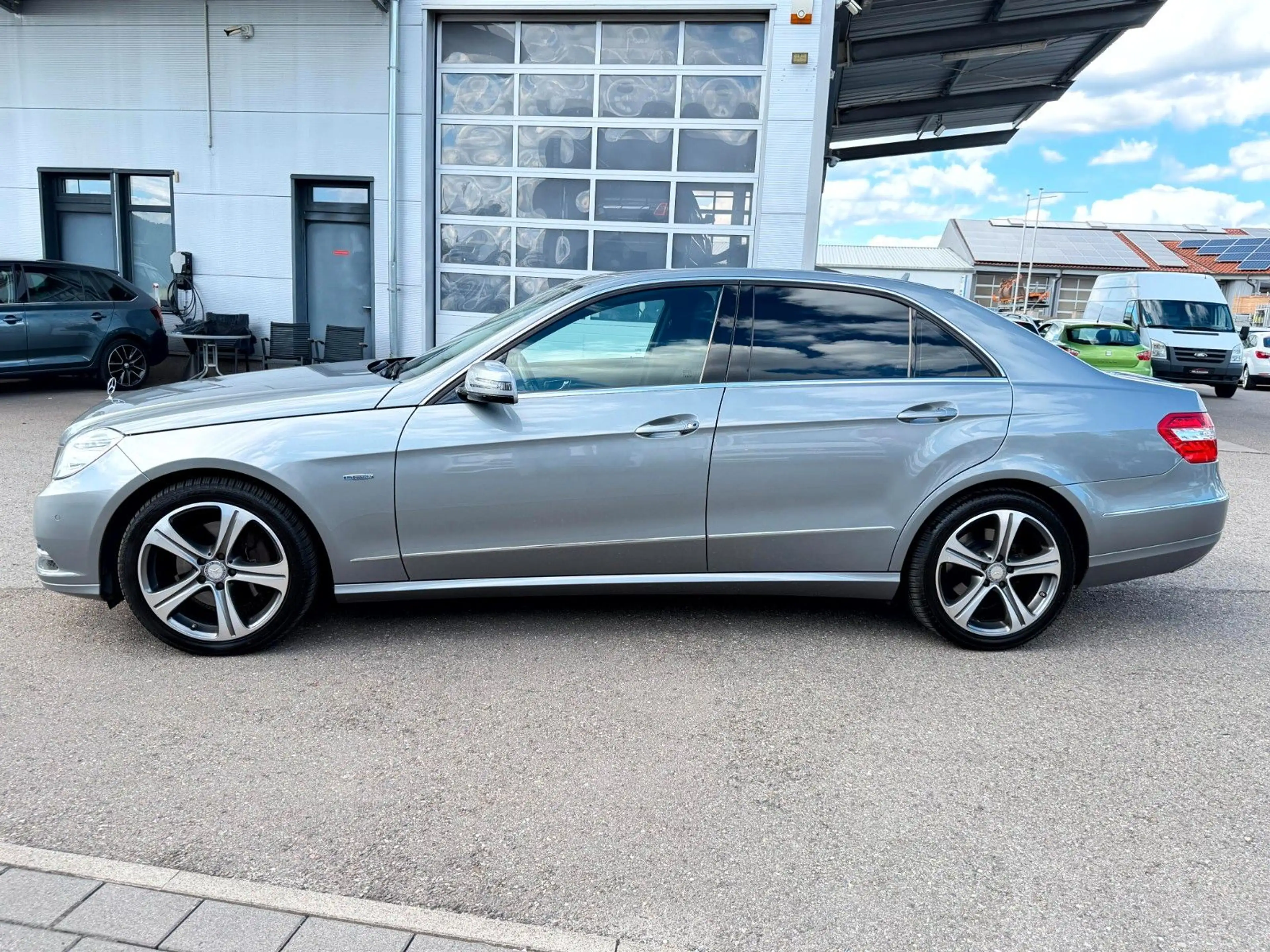 Mercedes-Benz E 250 CGI Automatik Elegance Limousine Navi_Xeno — photo 8