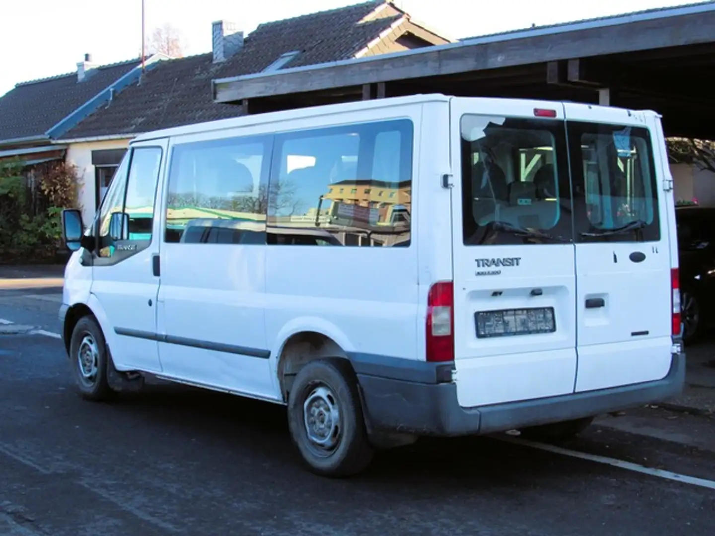 Ford Transit 2.2TDCi 9Sitze Klima Tempomat EU5 Blanc - 2
