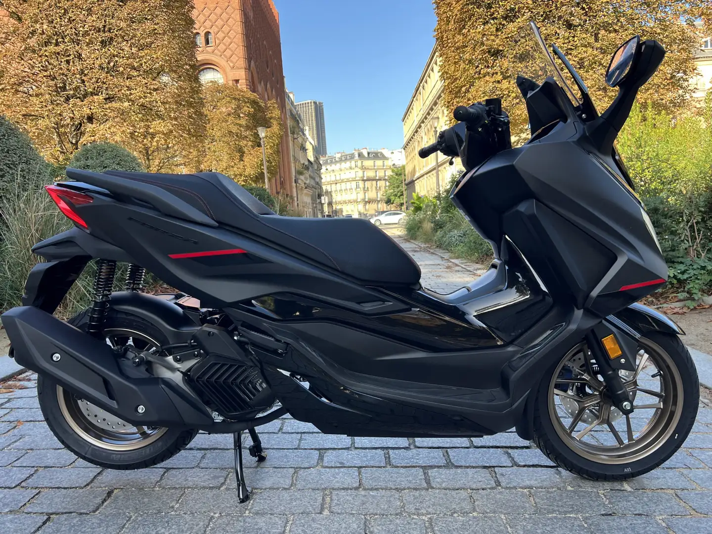 Honda Forza 125 Noir - 1