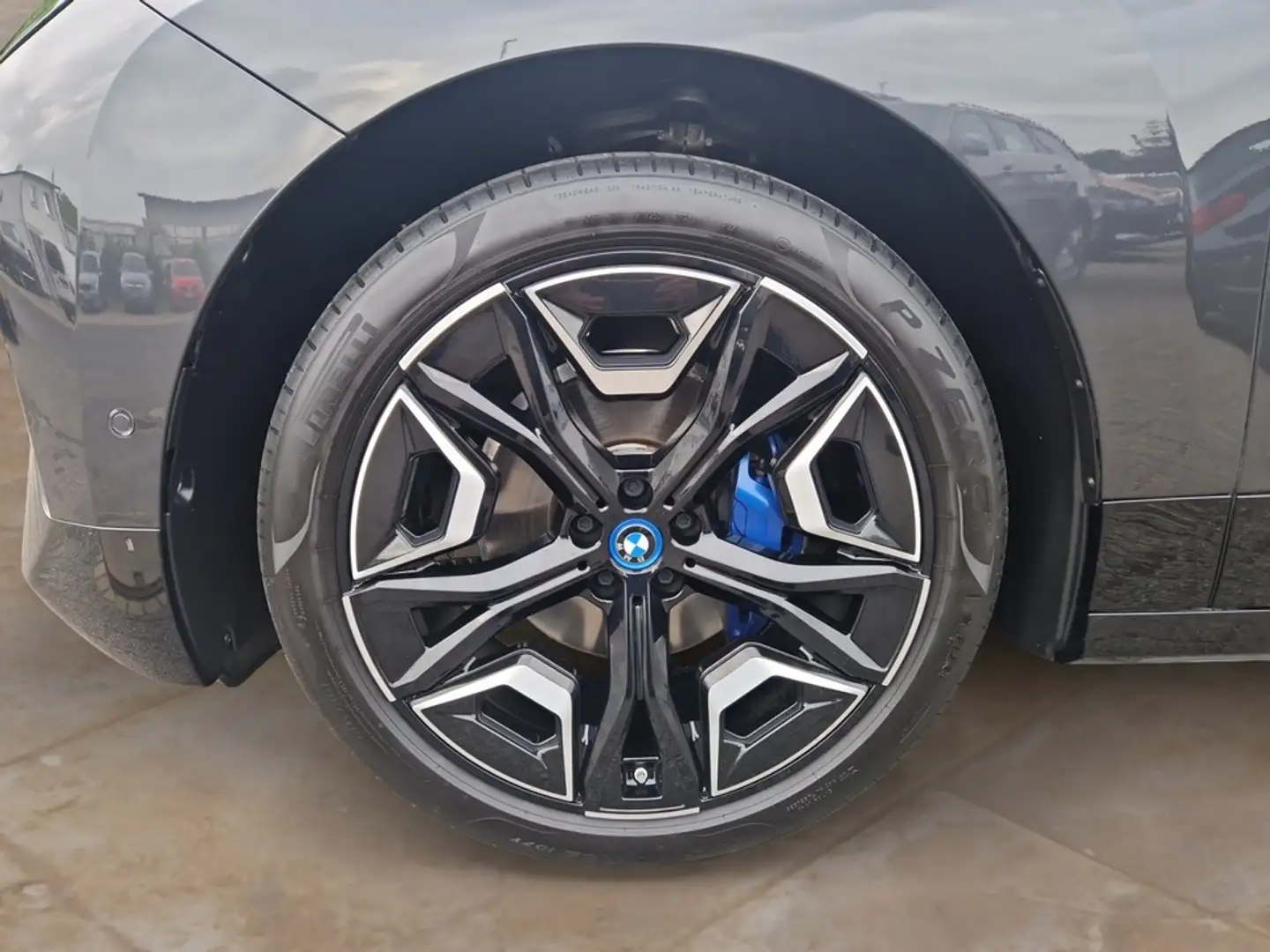 BMW iX xDrive40 Sportpaket + GARANTIE-bis.04.2028 Grau - 2