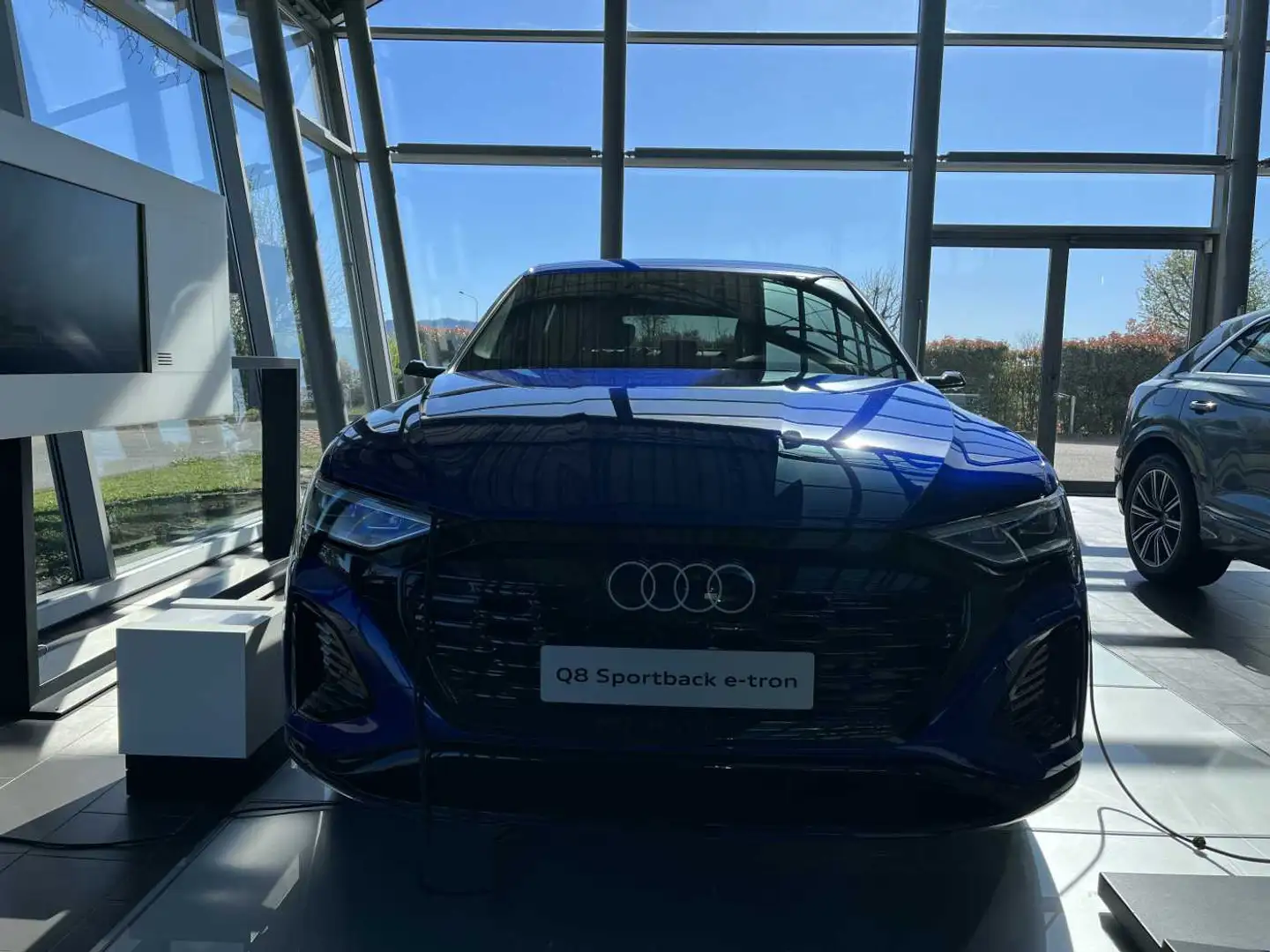Audi Q8 e-tron SPB 50 quattro S line edition Blu/Azzurro - 2