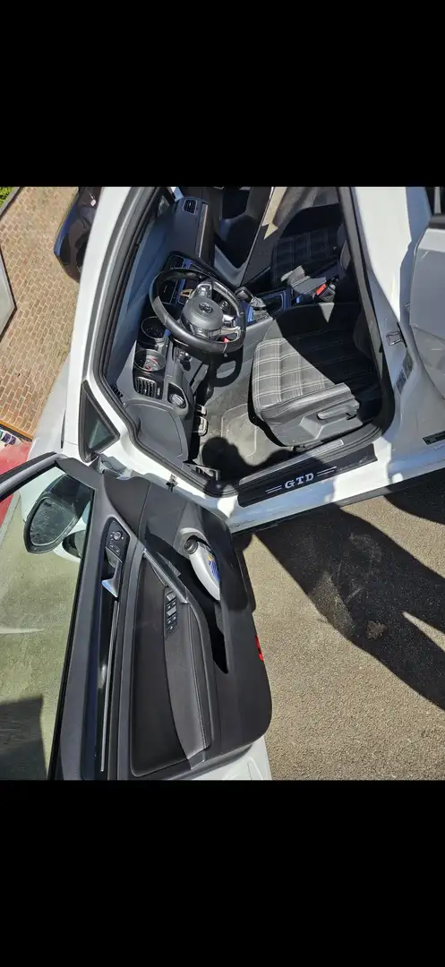 Volkswagen Golf GTD 2.0 CR TDi DSG - 1