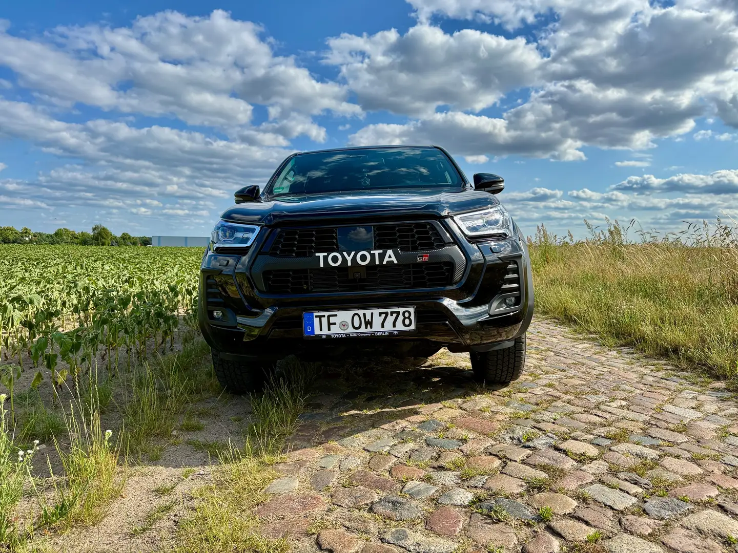 Toyota Hilux HiLux D-4D 4x4 Double Cab Autm. GR Sport Schwarz - 1