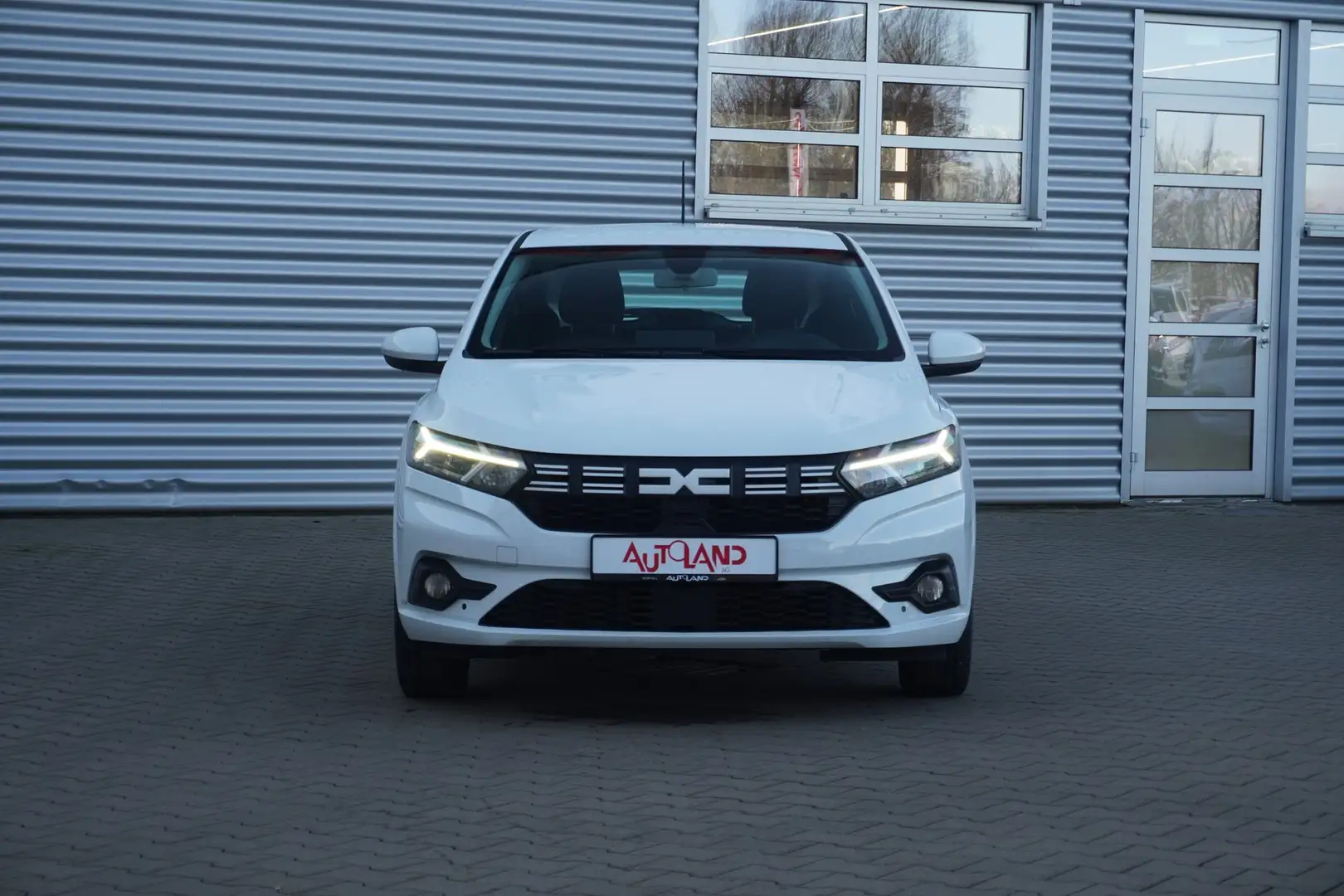 Dacia Sandero III 1.0 TCe 90 Expression Navi LED PDC Blanc - 2