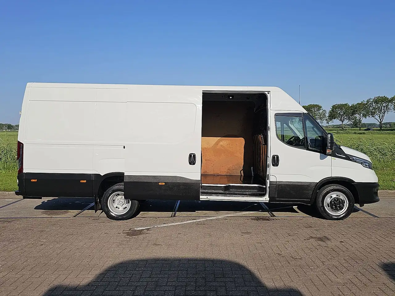 Iveco Daily 2021 — фото 14