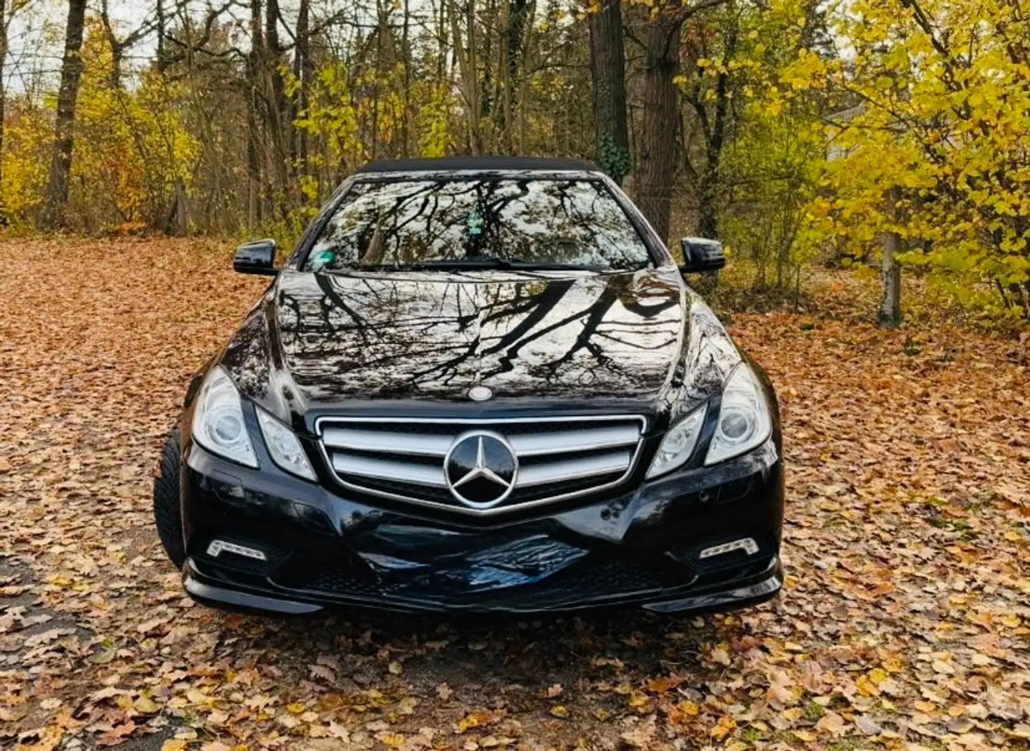 Mercedes-Benz E 350 E- Cabrio AMG 350 KEYLESS-GO/LED/XENON/KLIMA/NAVI Schwarz - 1