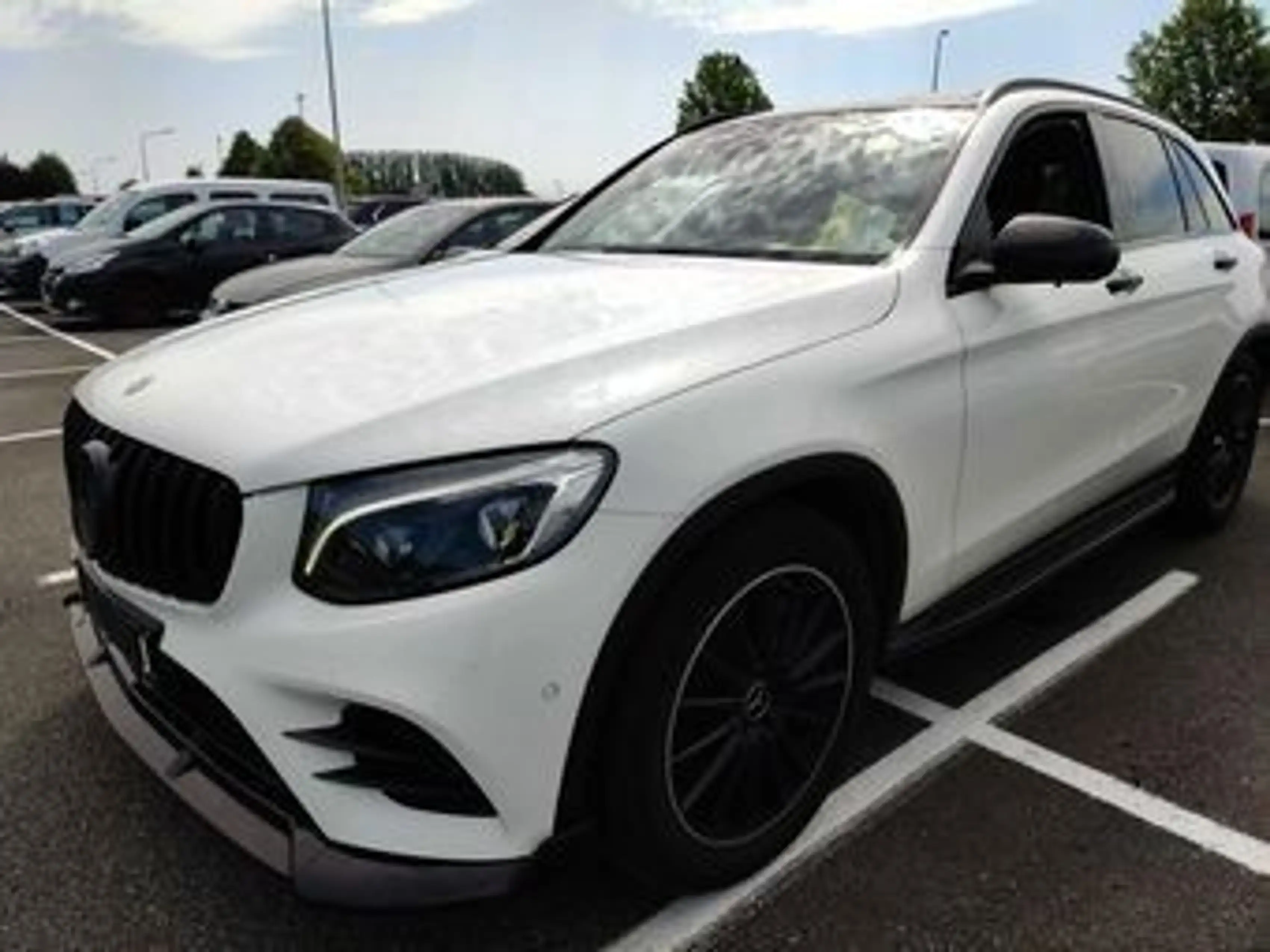 Mercedes-Benz GLC 350 d 4Matic AMG Line / PANO/AHK/LED/ — photo 2
