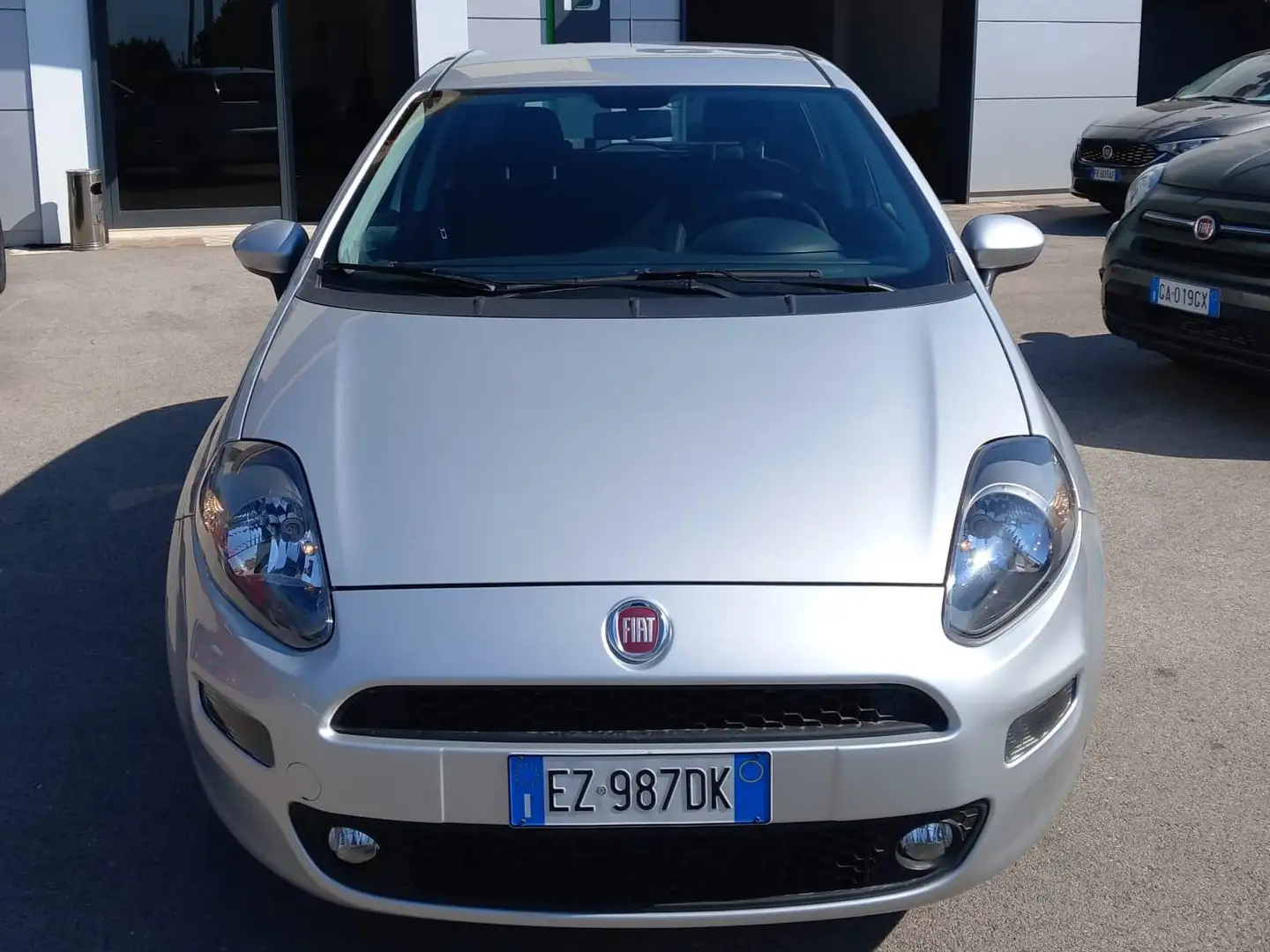 Fiat Punto 5p 1.3 mjt II 16v Lounge eco Plateado - 1