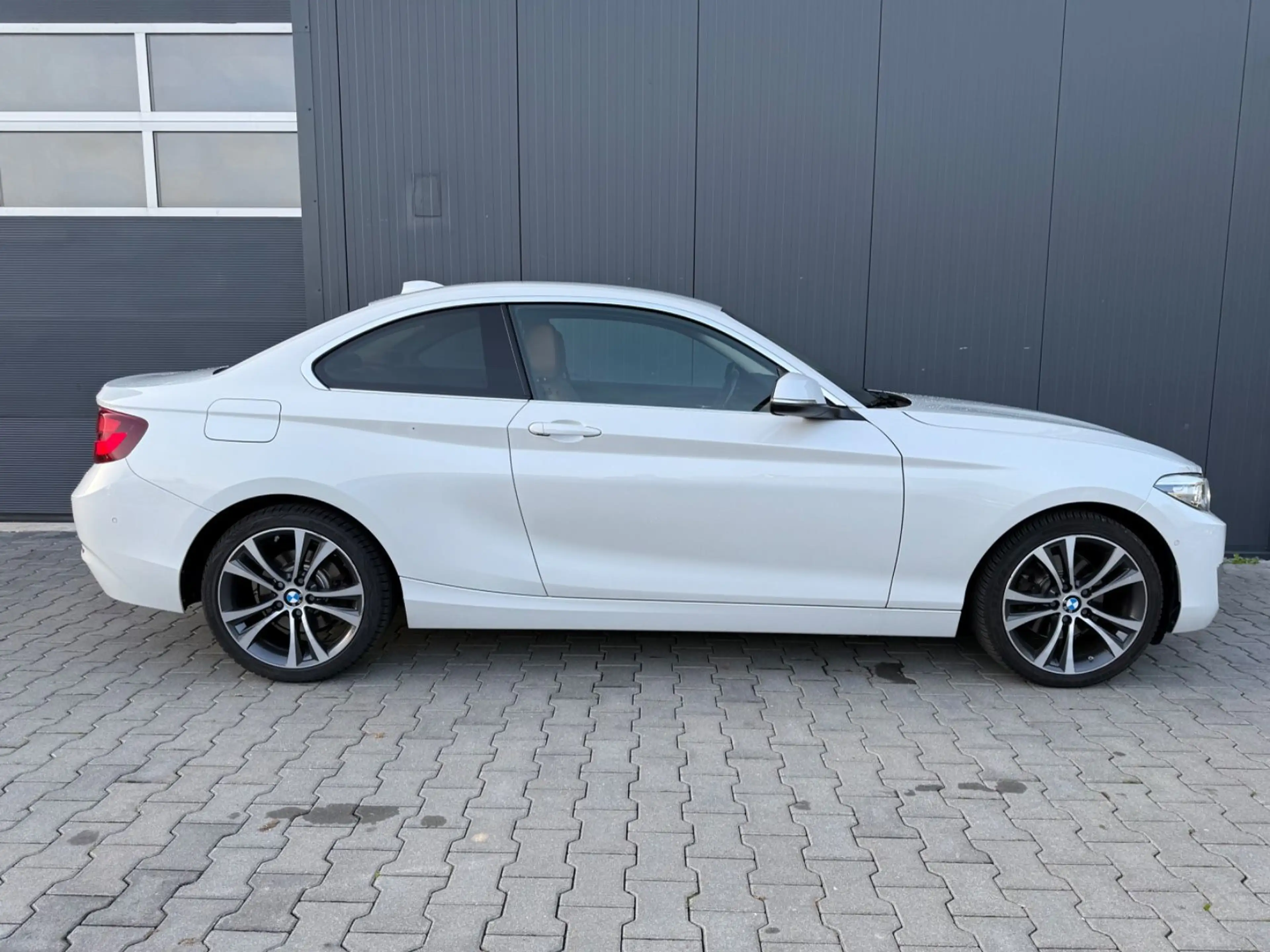 BMW 220 d Coupe Luxury Line*LED*Navi*PDC*Hi-Fi*2.Hand — photo 5
