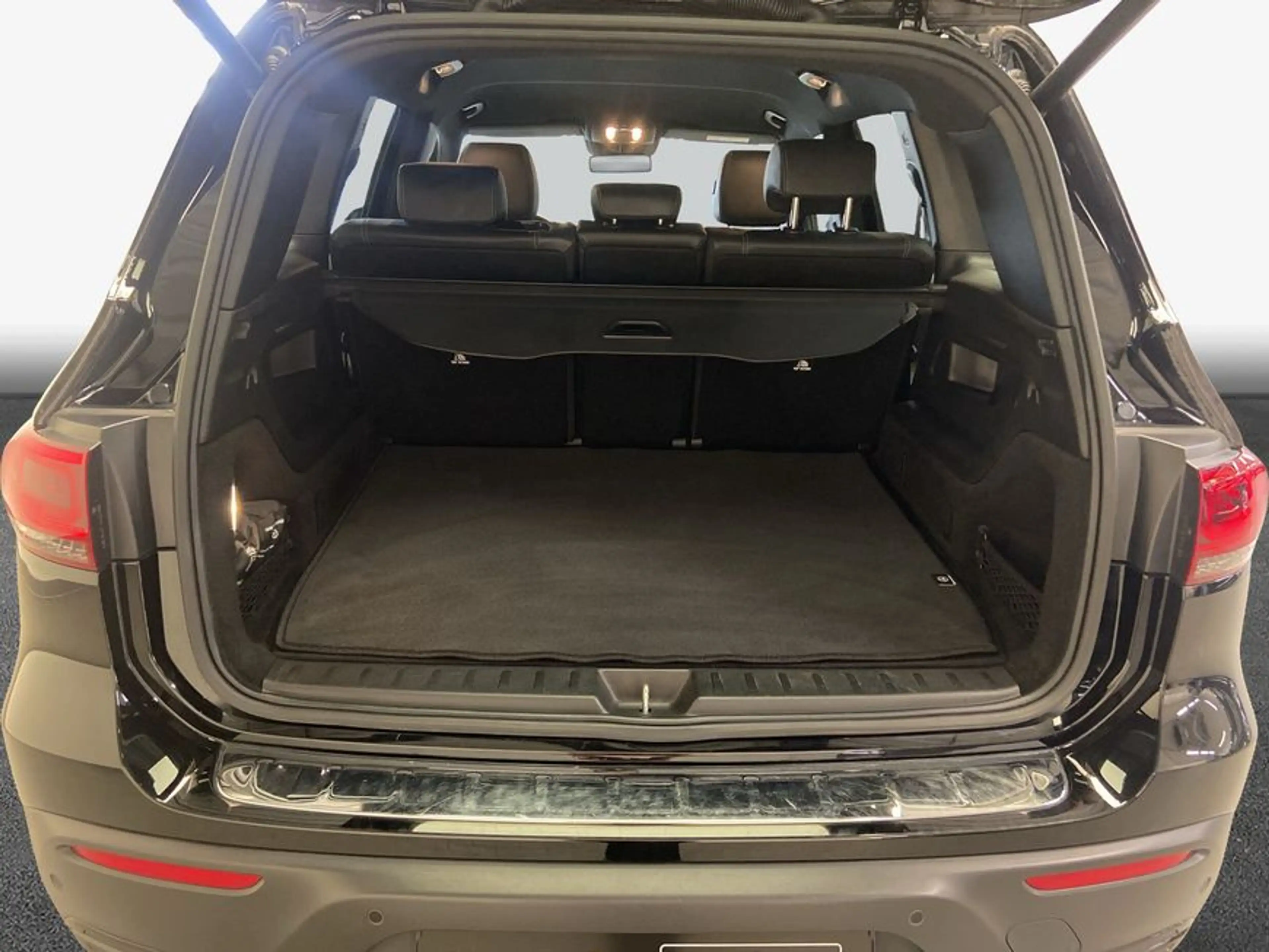 Mercedes-Benz EQB 300 EQB — photo 8