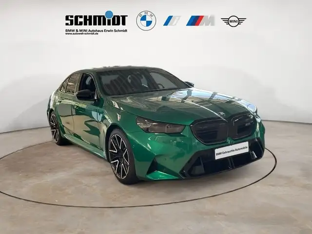 BMW M5 view 5