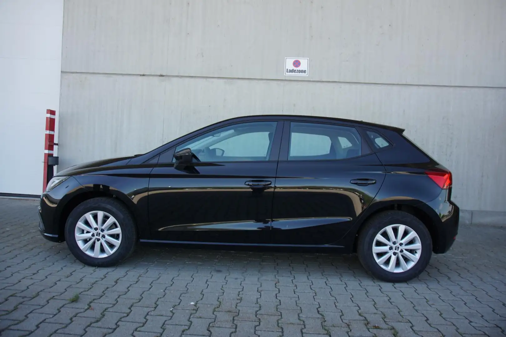 SEAT Ibiza 1.0TSI Style Navi/MirrorLi Kamera Tempomat Zwart - 2