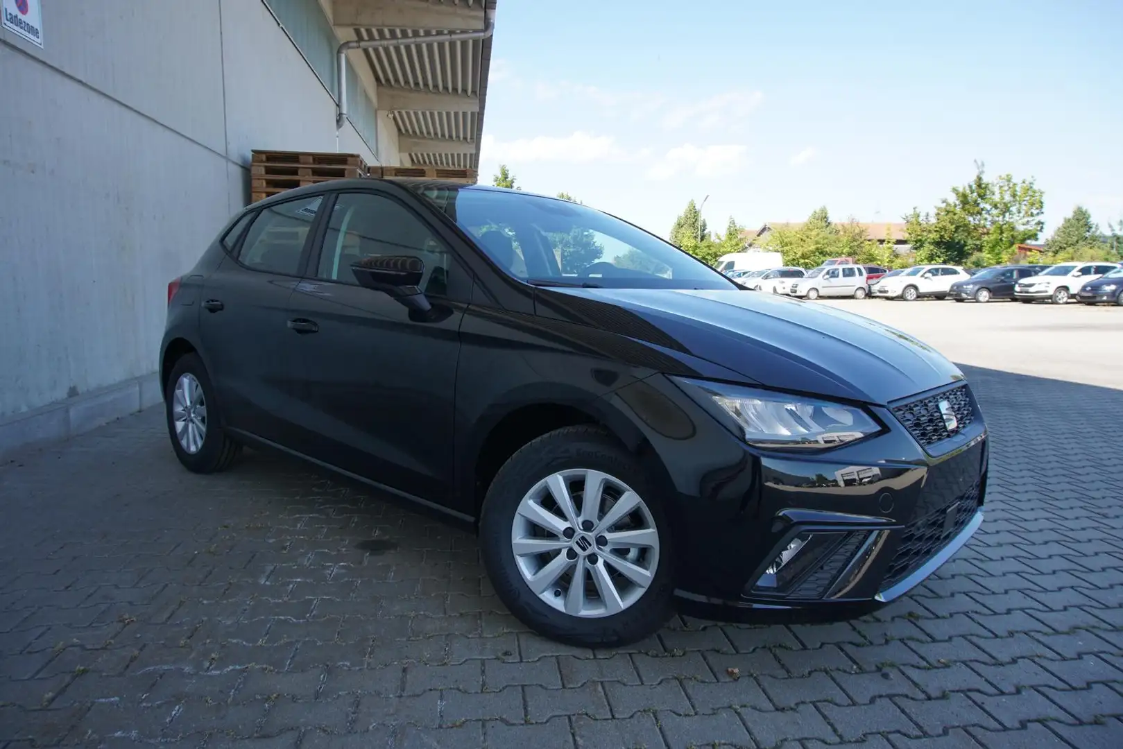 SEAT Ibiza 1.0TSI Style Navi/MirrorLi Kamera Tempomat Zwart - 1