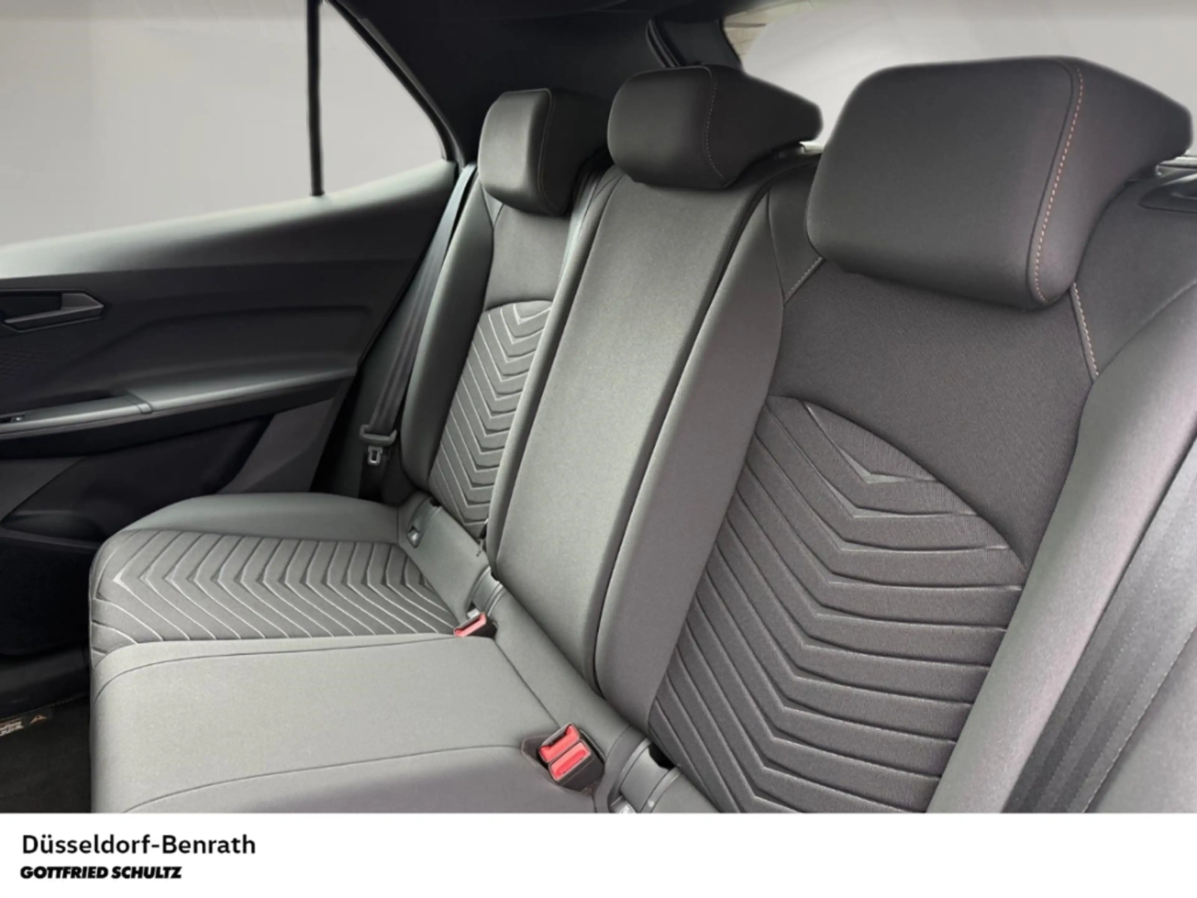 CUPRA Born 150 kW LED Navi Parkhilfe h. u. v. — photo 6
