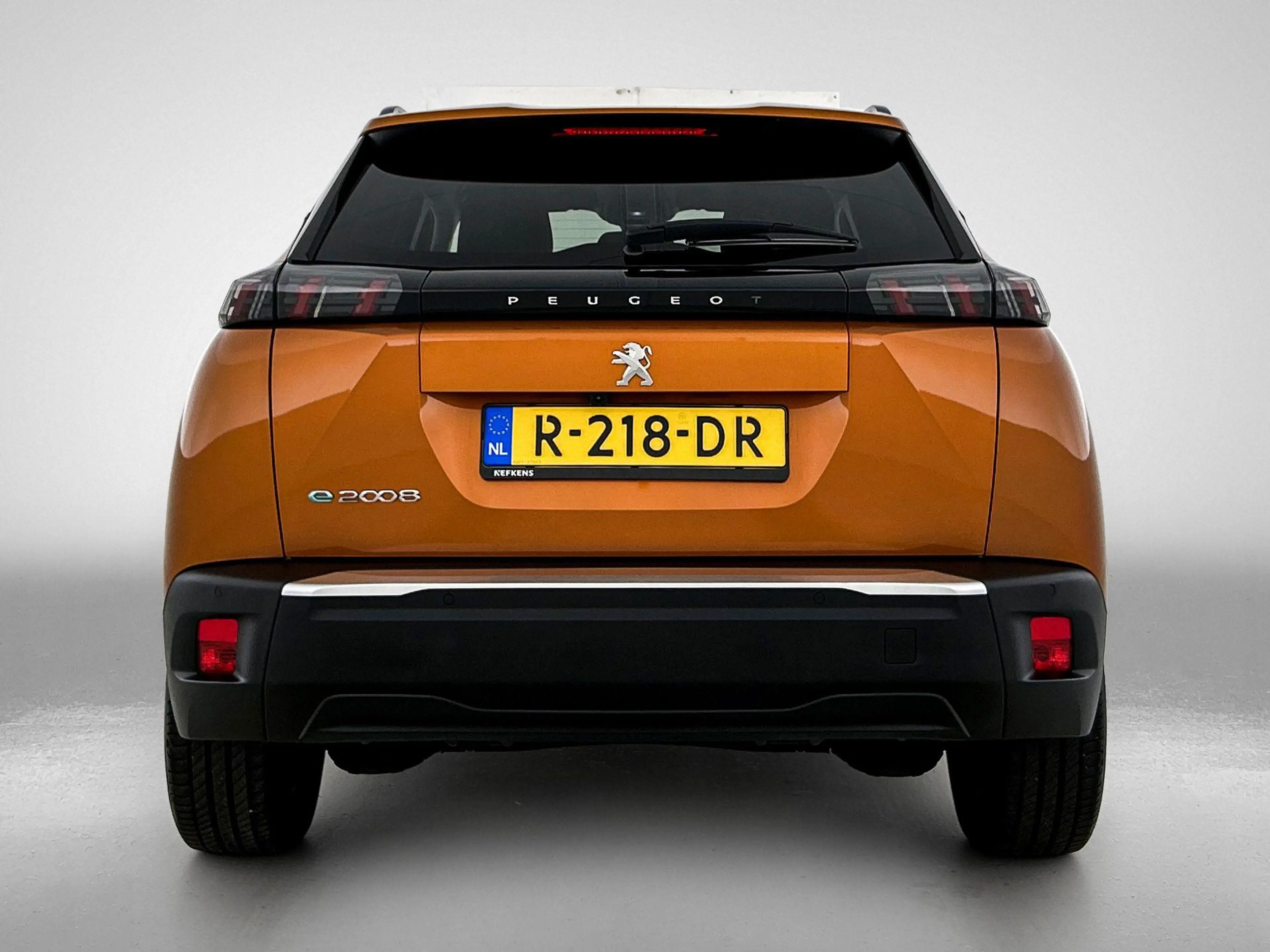 Peugeot e-2008 EV GT 50 kWh | Automaat | Climate control | Camera — photo 4
