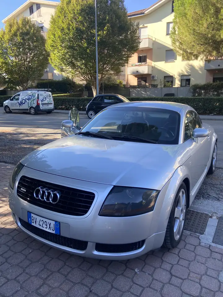 Audi TT I Coupe 1.8t - S-Line, foto 1