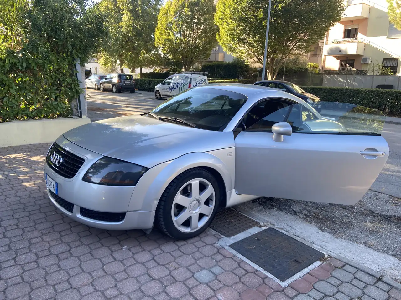 Audi TT I Coupe 1.8t - S-Line, foto 6