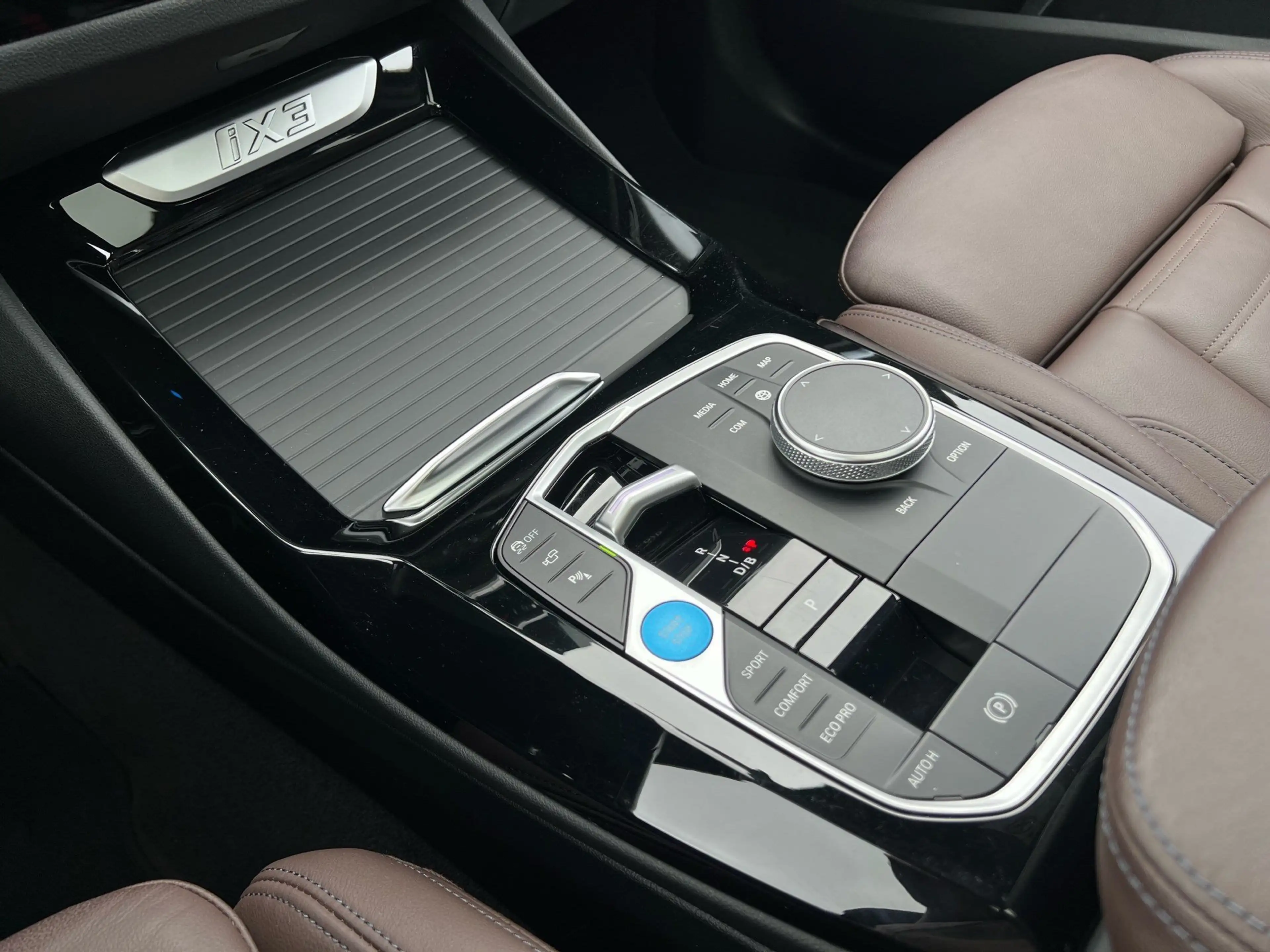 BMW iX3 M Sport AHK Shz Laser Head-Up H&K — photo 14