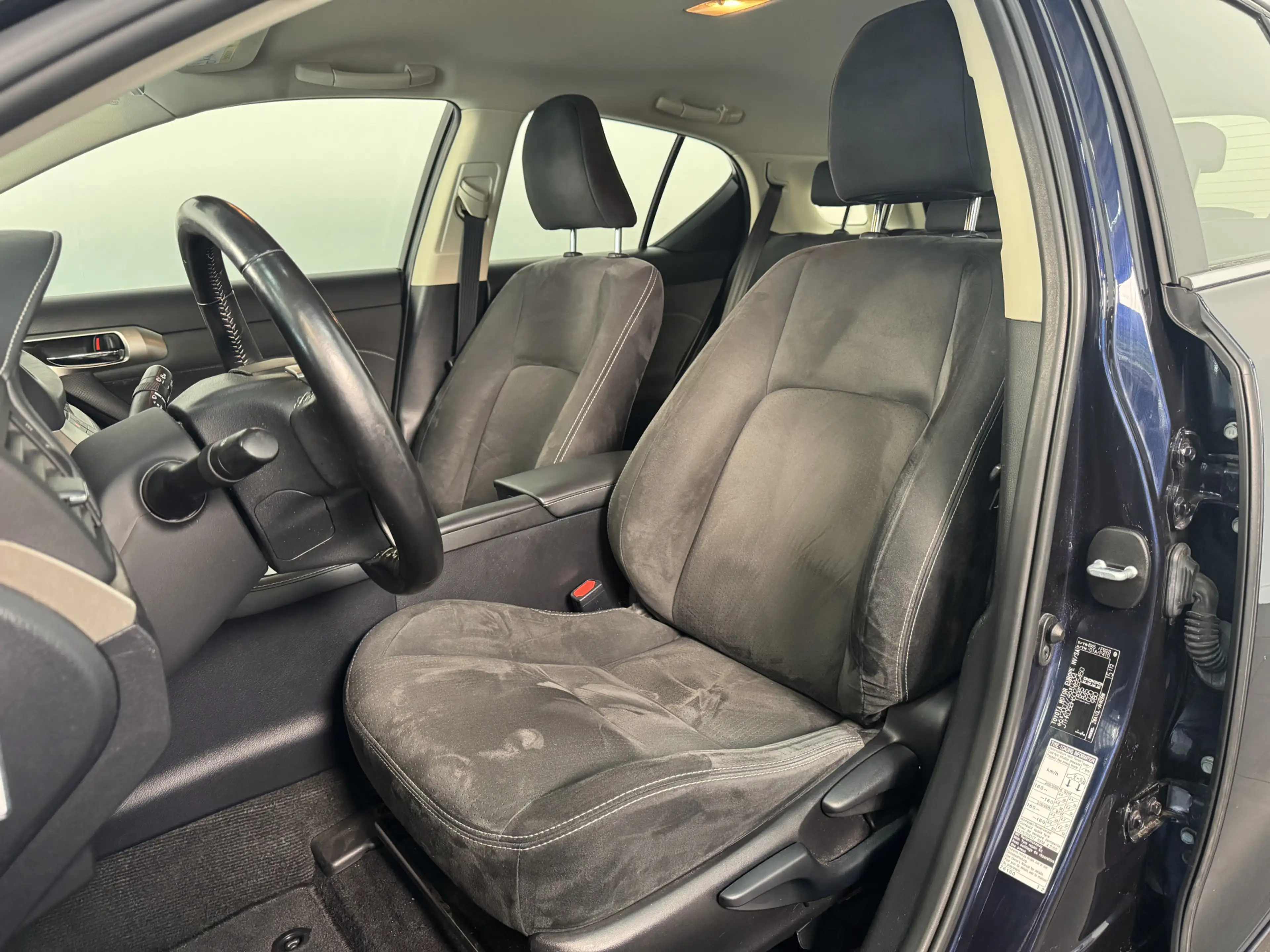 Lexus CT 200h Edition 30 | Navigatie | All Seasons | — photo 6