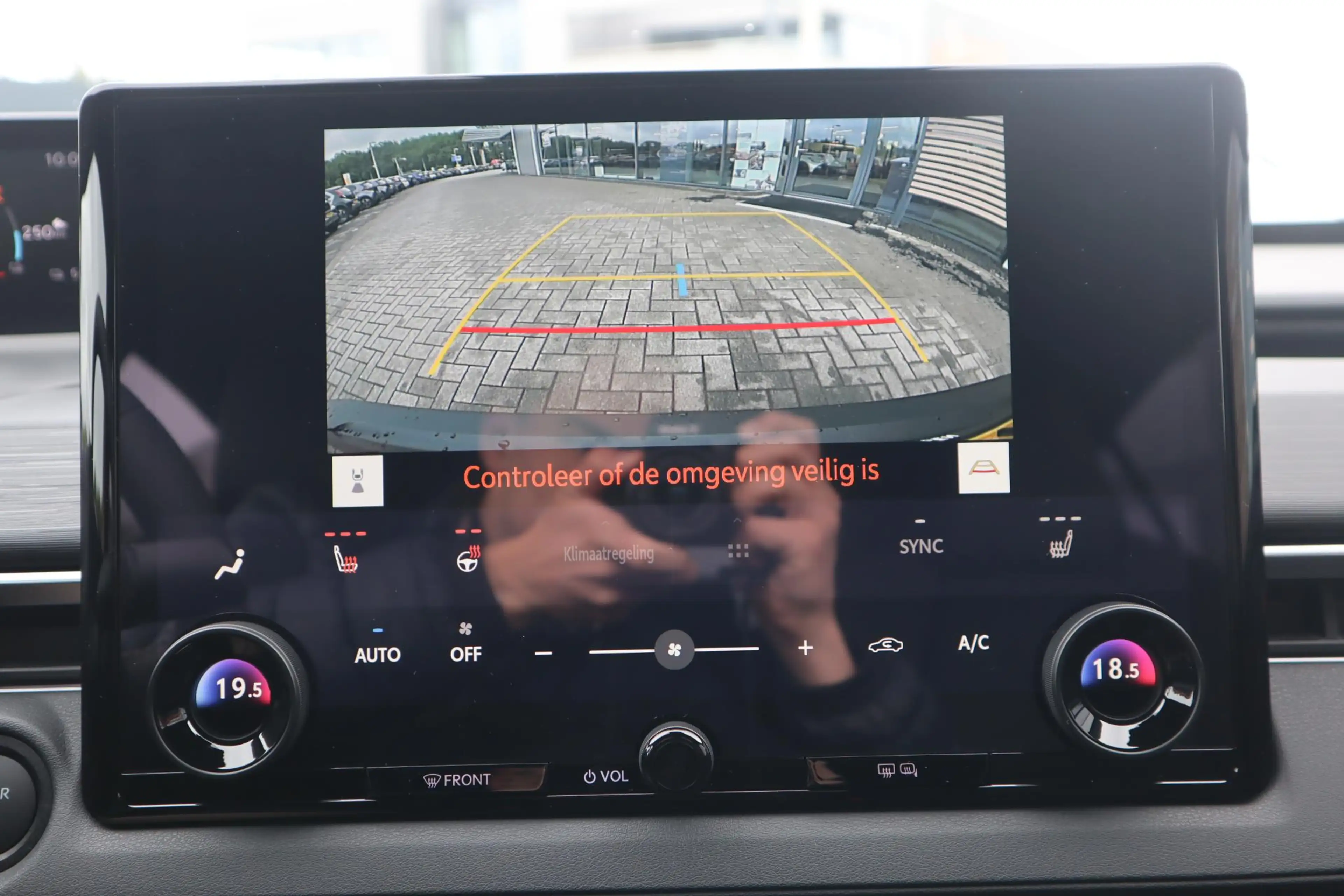 Toyota C-HR+ FIRST EDITION 77KWH 607KM-WLTP DEMO 20"LM-VELGEN E — photo 33